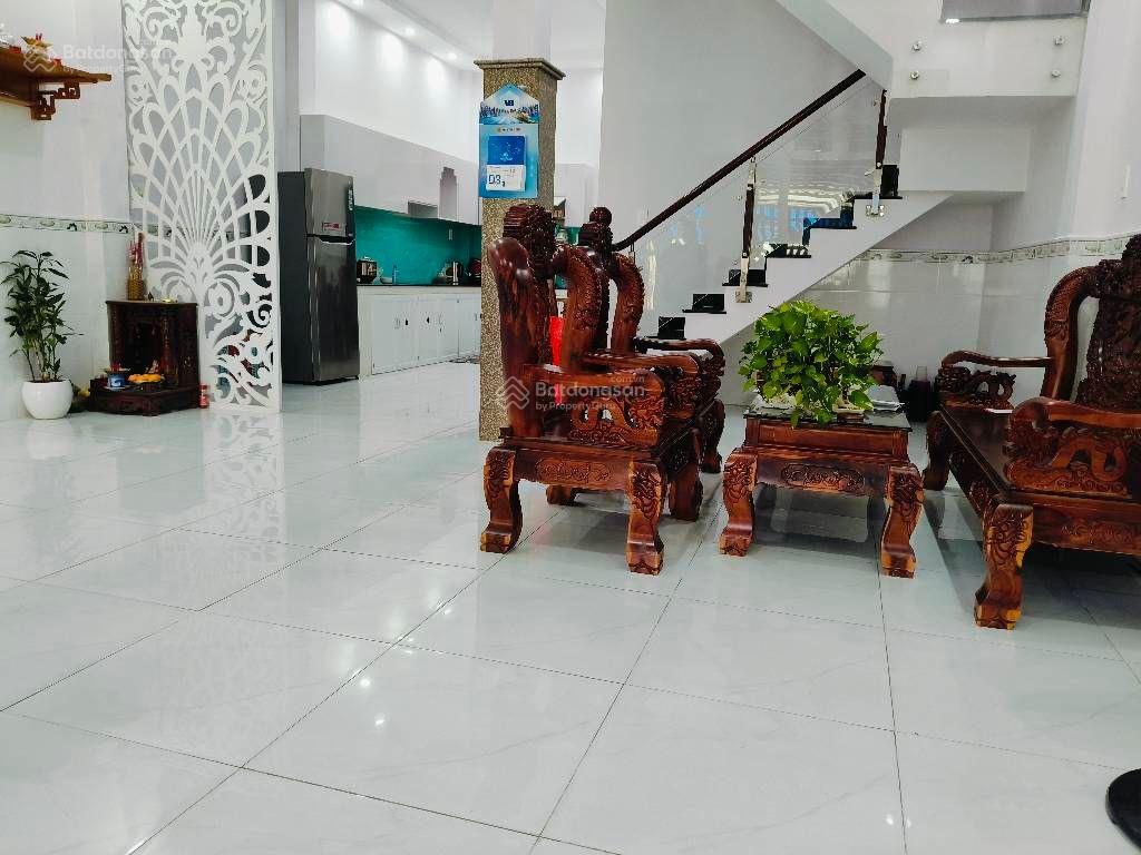 NHÀ 3 TẦNG PHÚ ĐỊNH QUẬN 8, DT 6X15, CN 90M2, HOÀN CÔNG 225,9M2, SHR