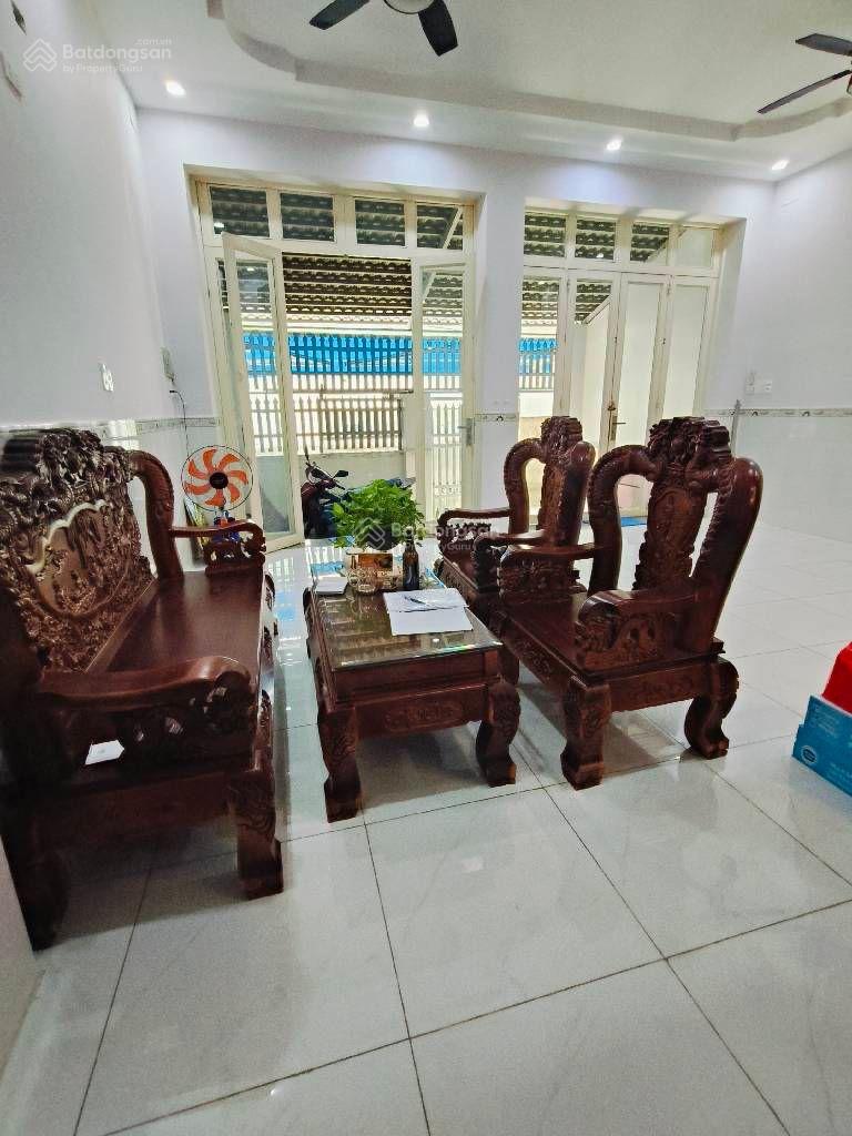 NHÀ 3 TẦNG PHÚ ĐỊNH QUẬN 8, DT 6X15, CN 90M2, HOÀN CÔNG 225,9M2, SHR