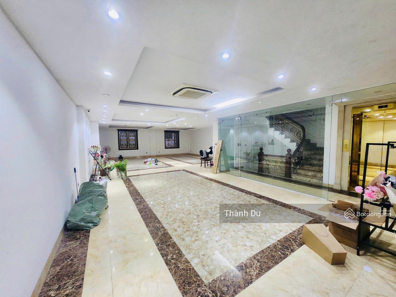 Cho thuê mặt bằng kinh doanh phố Ngọc Lâm mặt phố vỉa hè rộng, 175 m2/sàn giá 60 tr / tháng Cho thuê mặt bằng kinh doanh phố Ngọc Lâm mặt phố vỉa hè rộng, 175 m2/sàn giá 60 tr / tháng