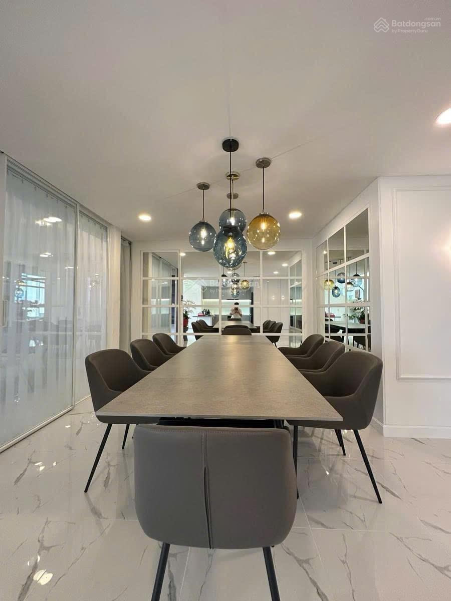 Hàng hiếm, bán căn Lofthouse 160m2, 2 tầng, view Quận 1 và sông SG. Giá 51 tỷ - Sẵn sổ