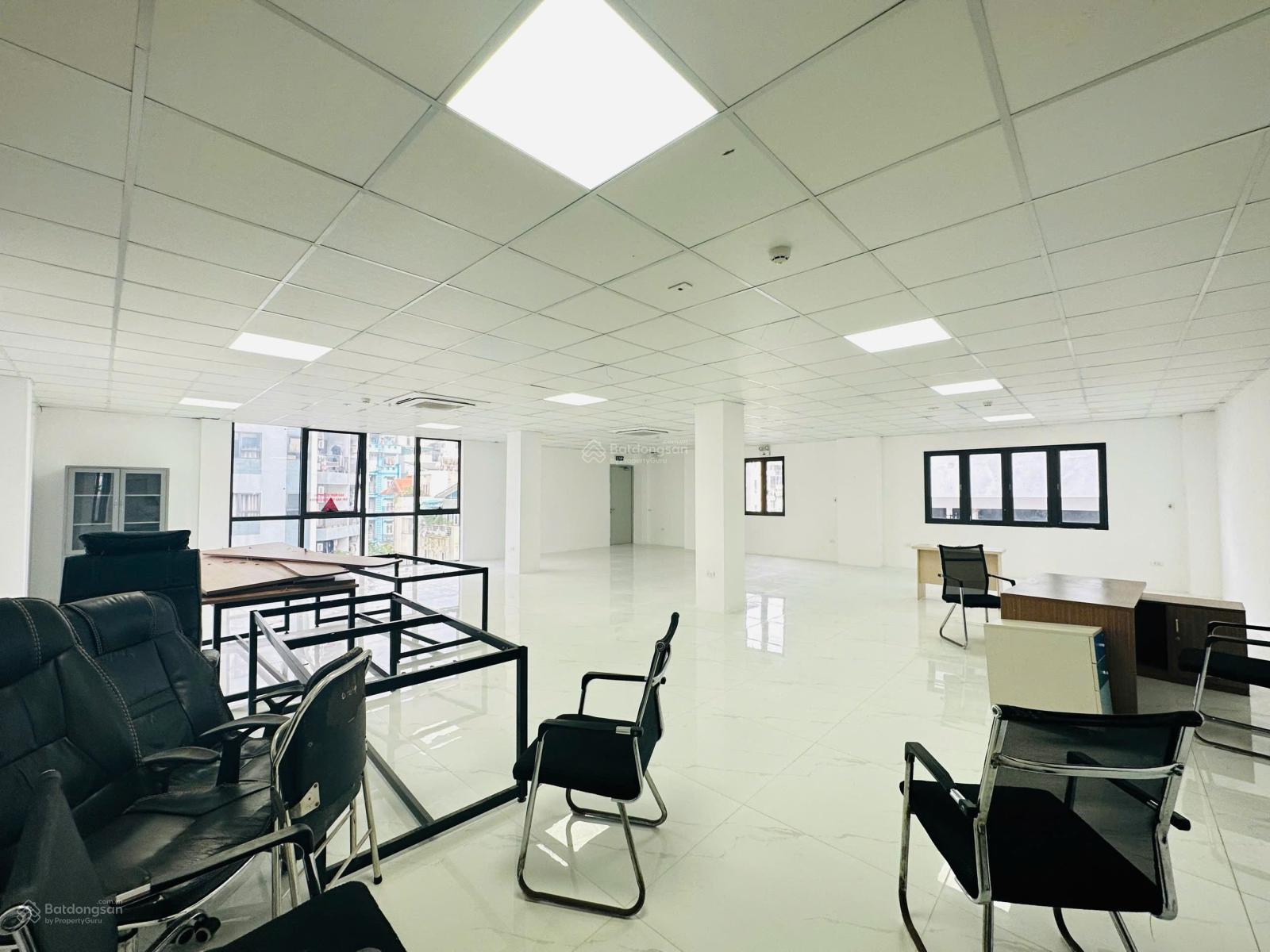 Cho thuê văn phòng 280m2 tại 66B Triều Khúc (Sát phố đi bộ NXiển), tách lẻ 60, 120, 150, 210m2 10tr