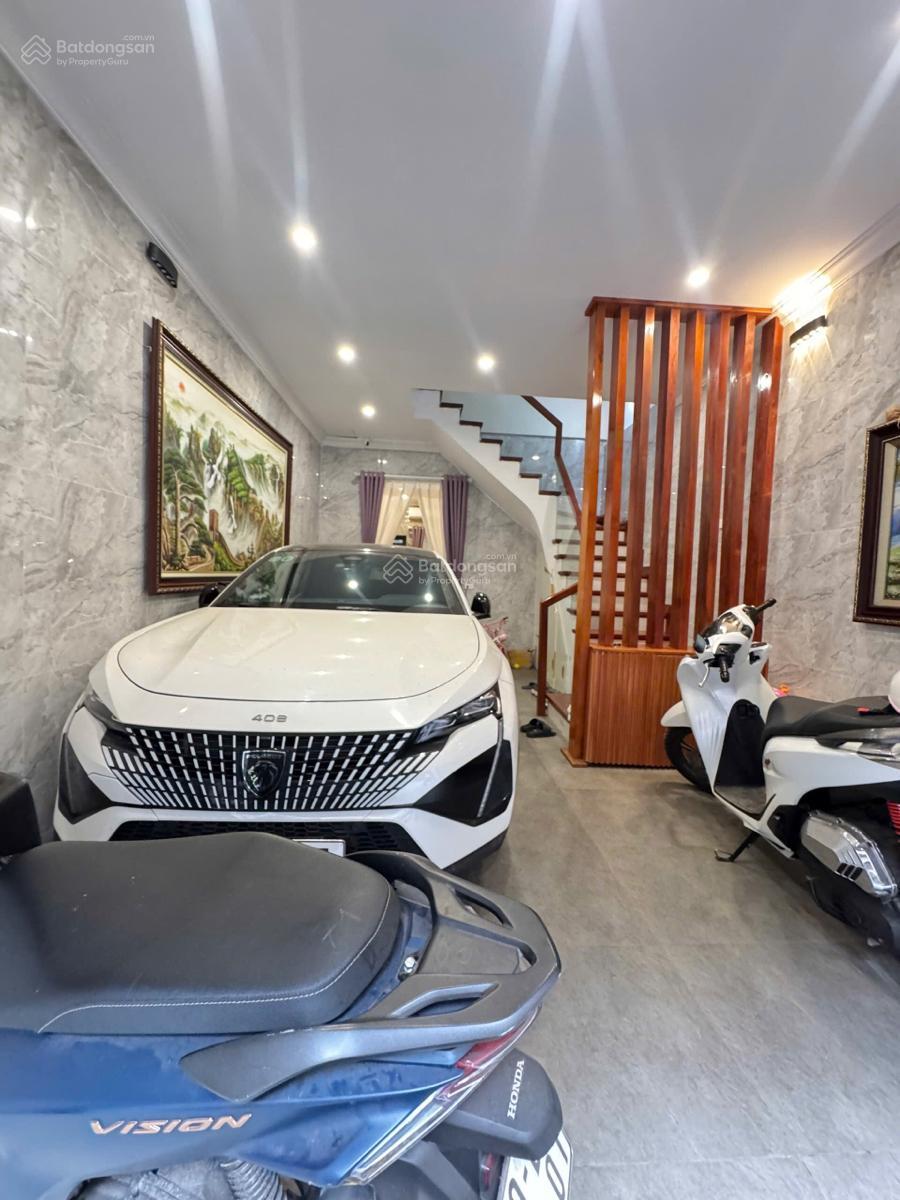 Nợ ngân hàng bán gấp nhà phân lô Đội Cấn Ba Đình 68m2 5 tầng oto tránh kinh doanh LH 0972 472 ***