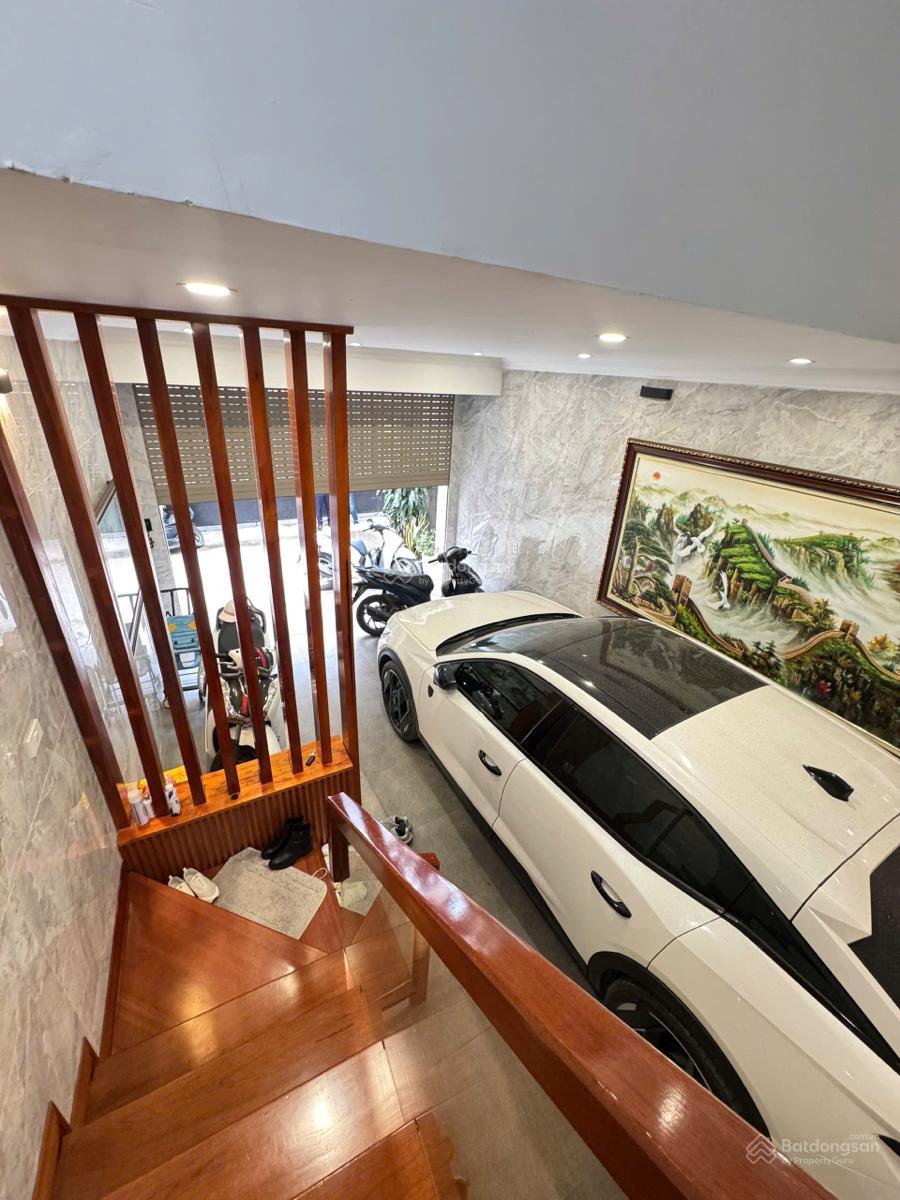 Nợ ngân hàng bán gấp nhà phân lô Đội Cấn Ba Đình 68m2 5 tầng oto tránh kinh doanh LH 0972 472 ***