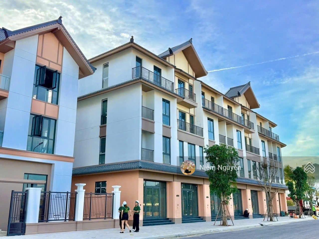 Căn Nhà ngay Mặt tiền Đô Thị Biển Vinhomes Pearl Bay ( Vin Phú quý ) chỉ với 12,5 tỷ / Căn