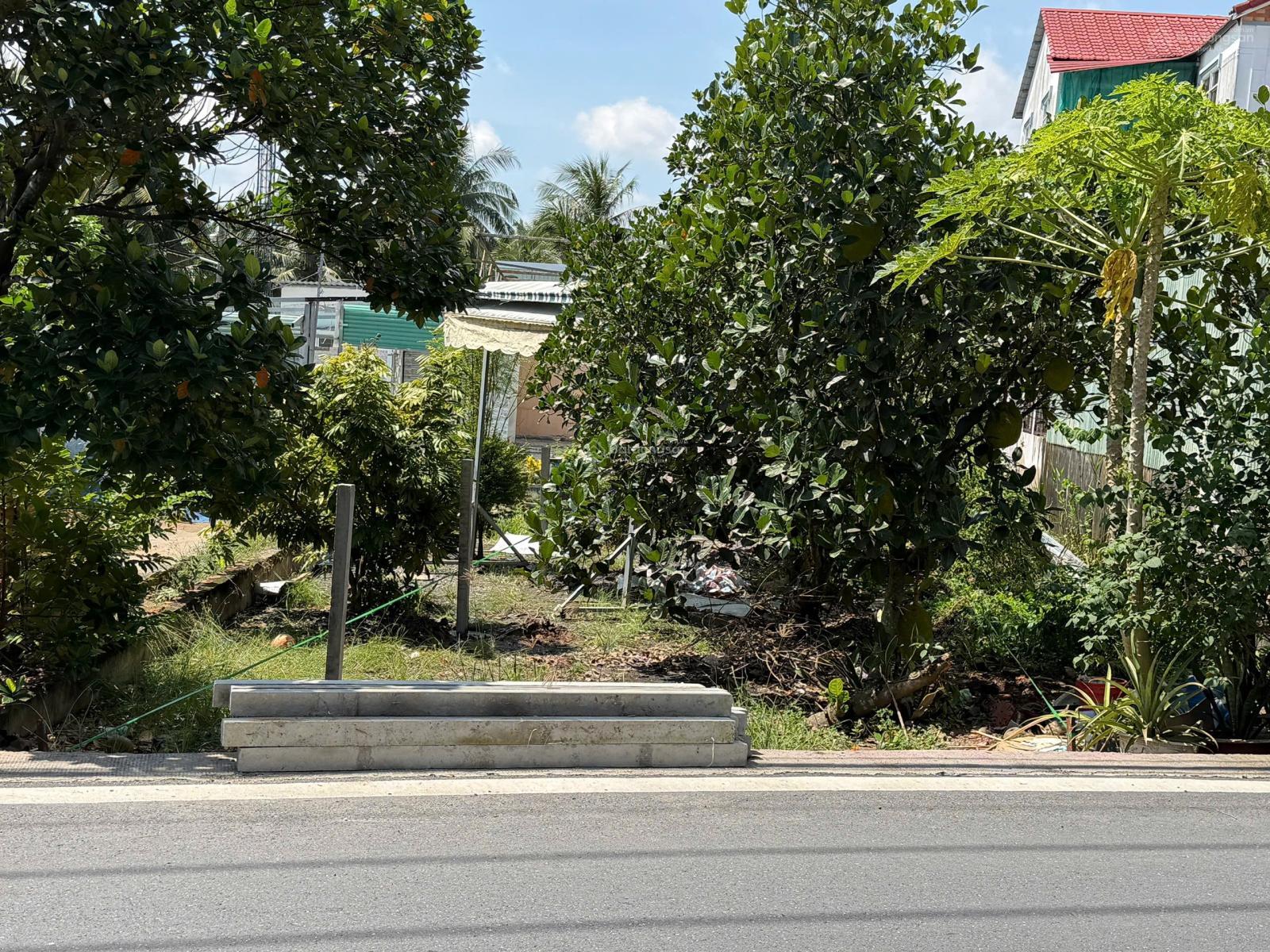 Chính chủ bán rẻ 220m2 đât ở mặt tiền đường Thích Thiện Hoà xã Lê Minh Xuân, Bình Chánh giá 3,6 tỷ.