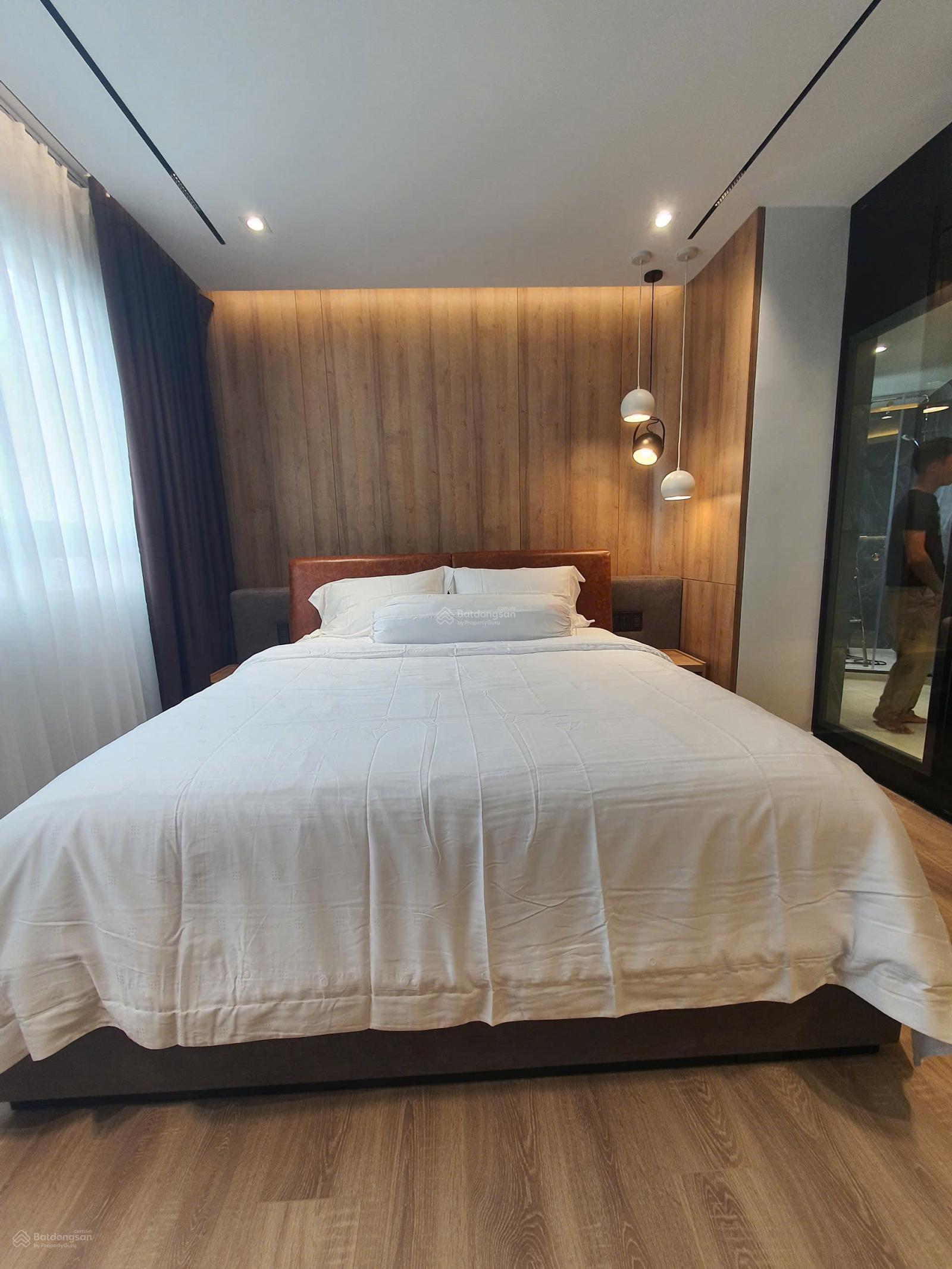 Bán CC Sài Gòn Airport, DT 95m2, 2PN tặng nội thất sổ hồng giá 7.5 tỷ LH 090938938 Hân