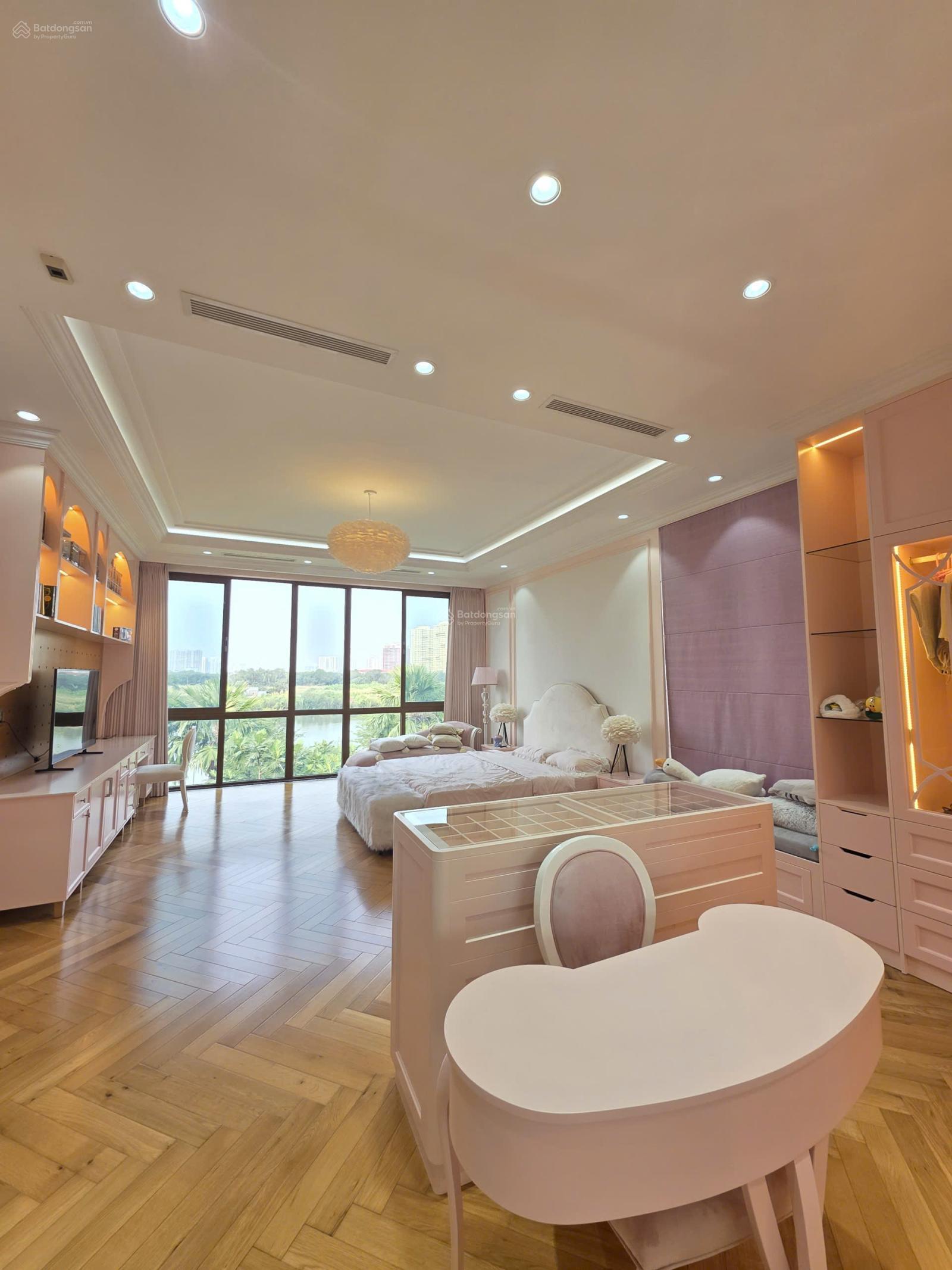 Chính chủ cắt Lỗ 3 tỷ bán BT Sông Lavila De Rio, 12 x 25 (300m2), Full Nội thất 15 tỷ