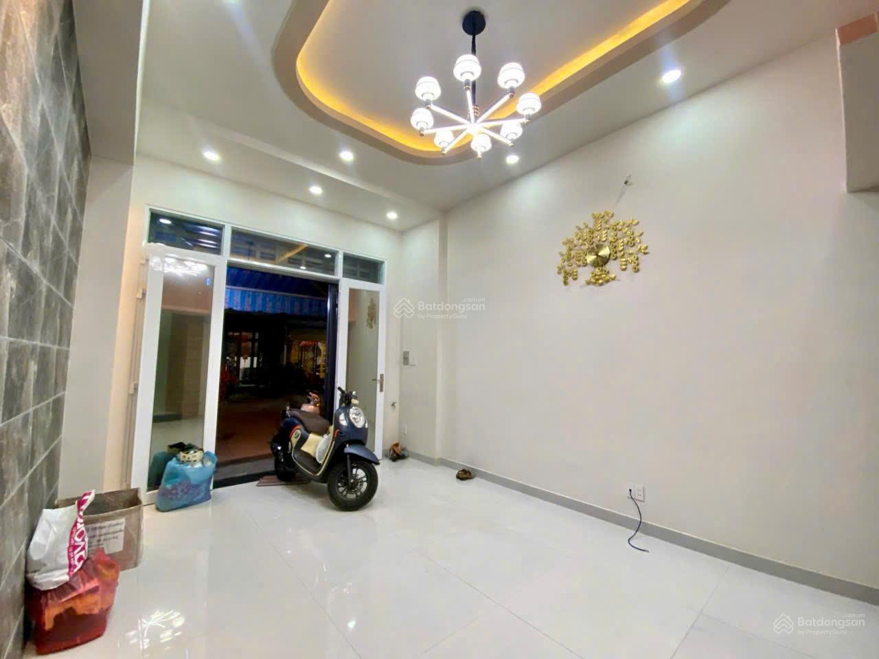 Nhà bán hẽm xe Tải Đường Tân Hoá. Diện tích : 4 x 18m. Nhà 4 tầng đẹp Nhà bán hẽm xe Tải Đường Tân Hoá. Diện tích : 4 x 18m. Nhà 4 tầng đẹp