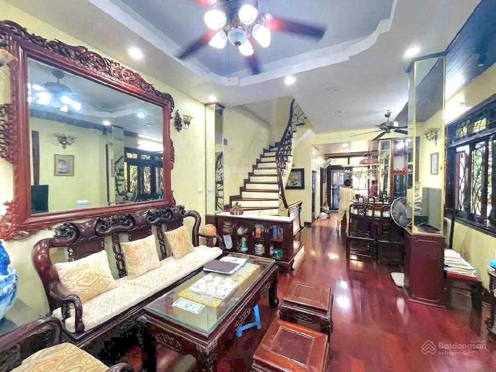 Bán biệt thự Tây Hồ 138m2, giá: 47.5 tỷ. Tây Hồ