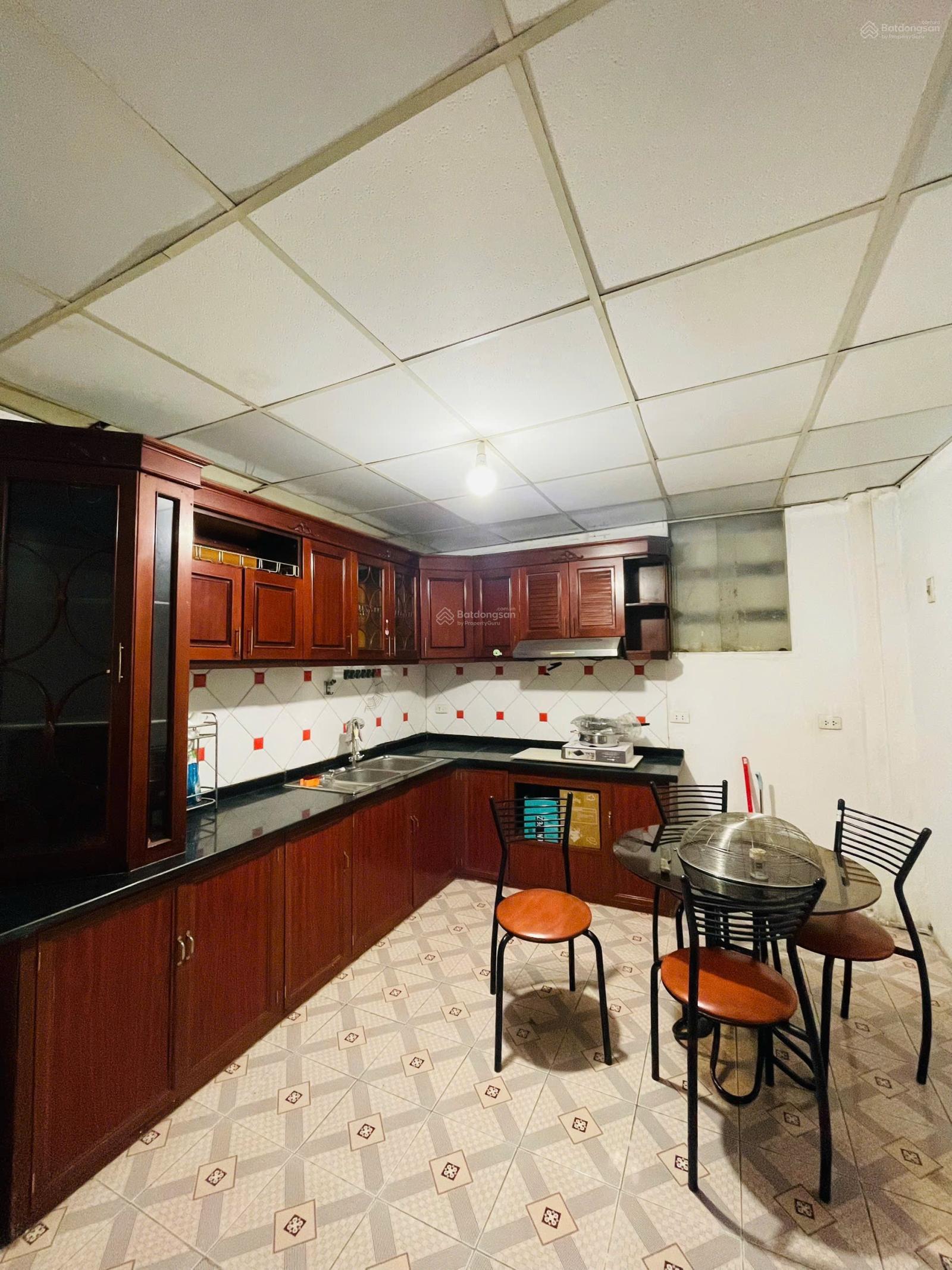 Chính chủ bán gấp tập thể Lý Văn Phức tầng 2, đẹp thoáng, khu hiếm bán, có thể làm 3 ngủ đẹp