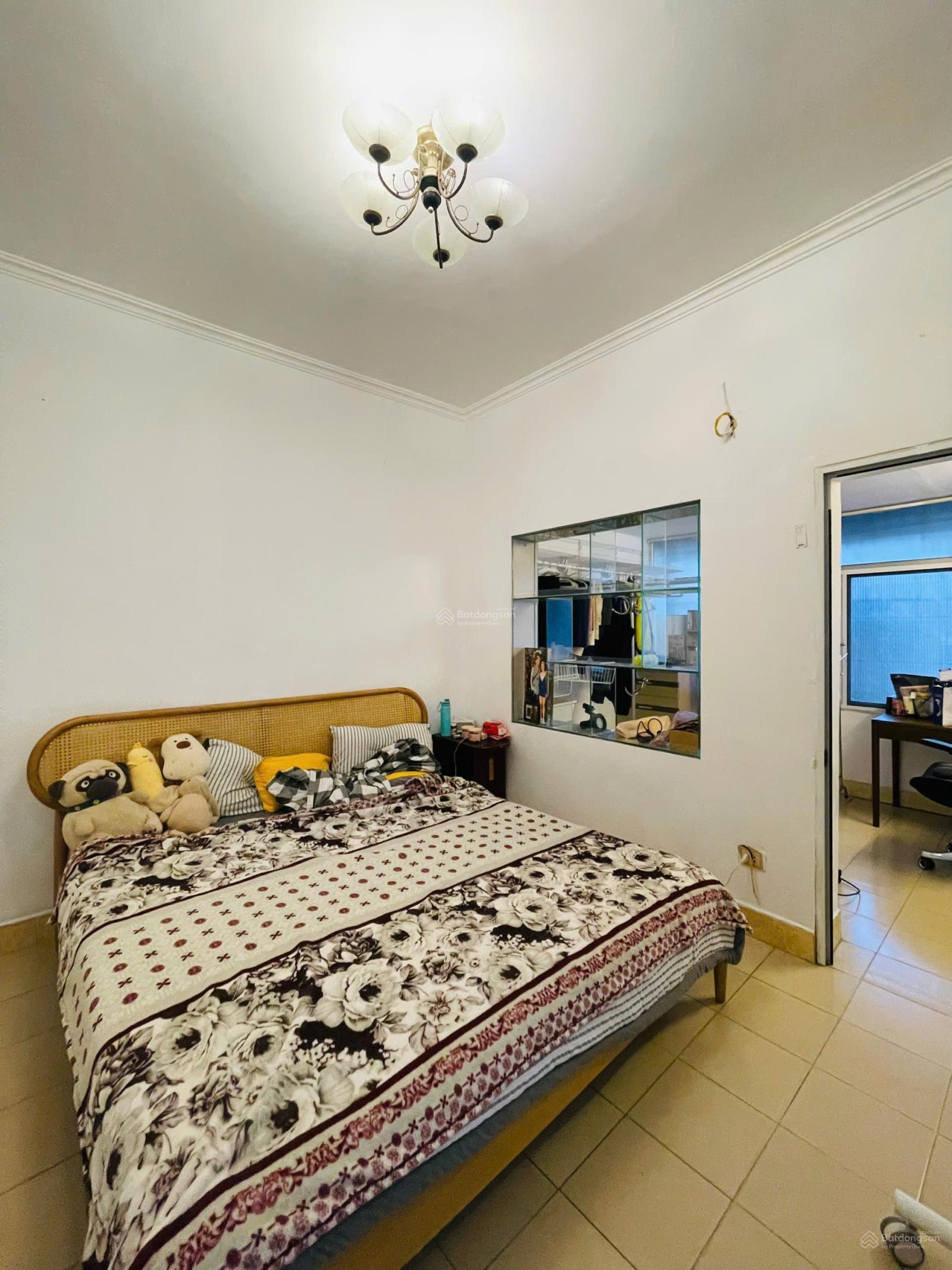 Chính chủ bán gấp tập thể Lý Văn Phức tầng 2, đẹp thoáng, khu hiếm bán, có thể làm 3 ngủ đẹp