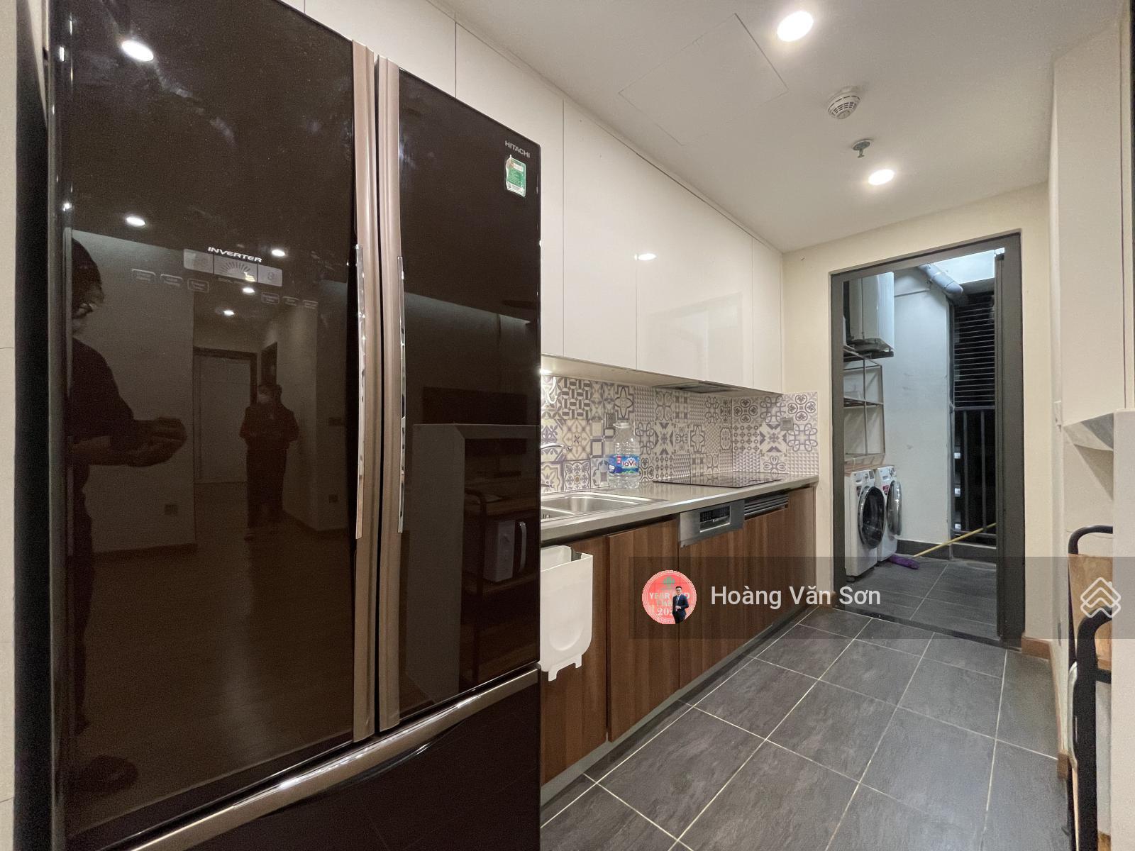 Cần bán trước tết căn 2PN 2WC 82.6m2 giá hợp lý nhất 6th Element, view Starlake như hình, đẹp mới