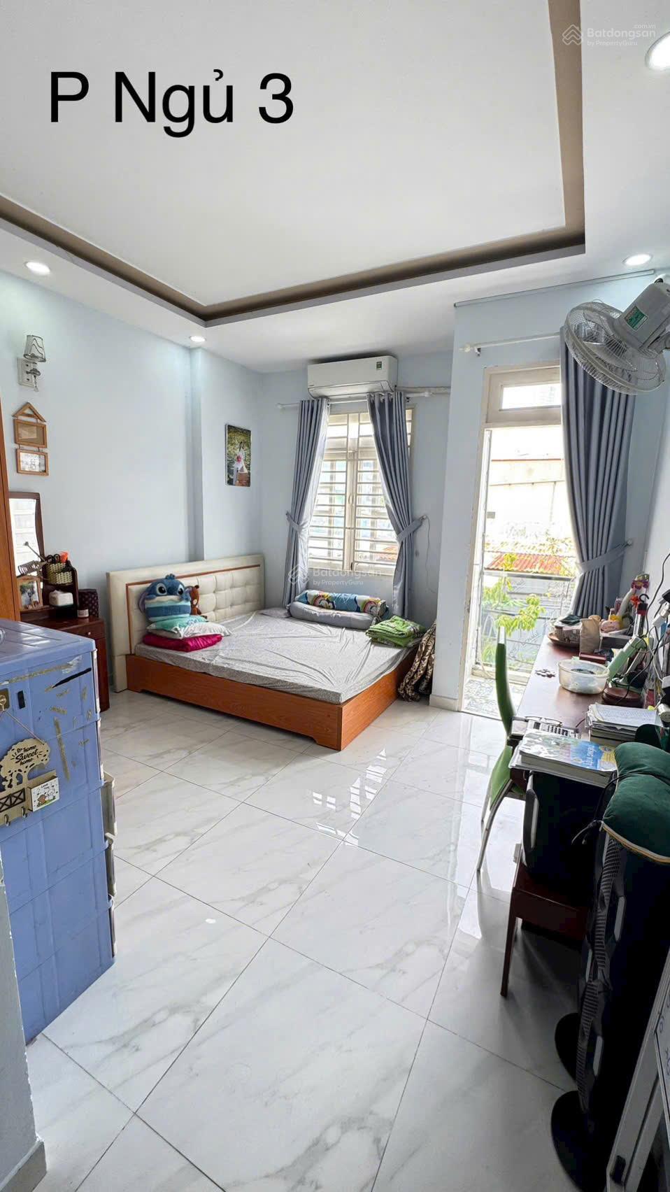 Nhà Bán hẽm Nguyễn Chí Thanh. Diện tích : 4 x 13m. 4 Tầng