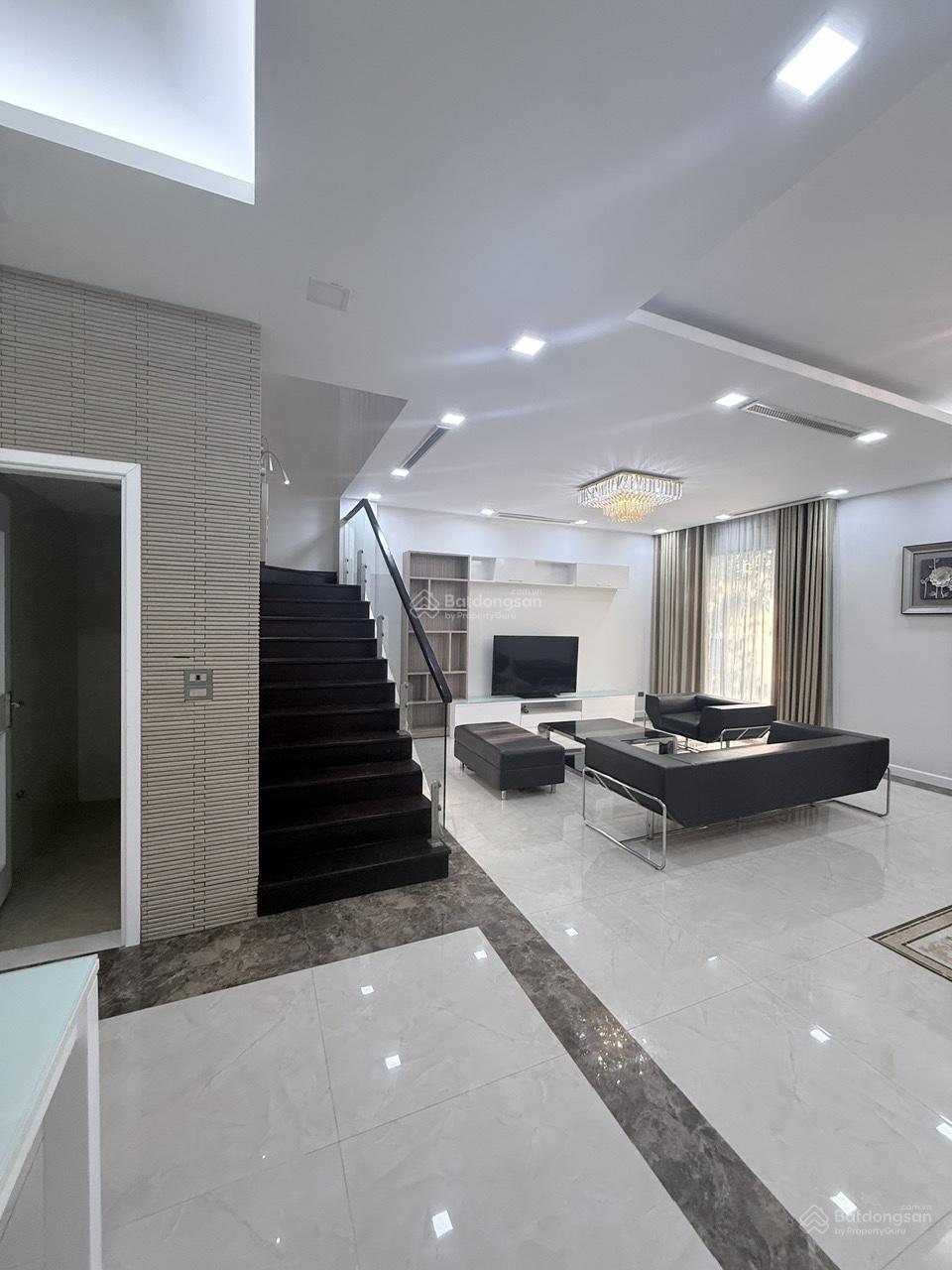 Bán biệt thự song lập Hoa Phượng, dãy View sông trước nhà duy nhất tại Vinhomes Riverside