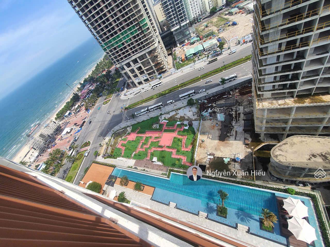 Bán căn góc 1 phòng ngủ 89m2 view biển và thành phố