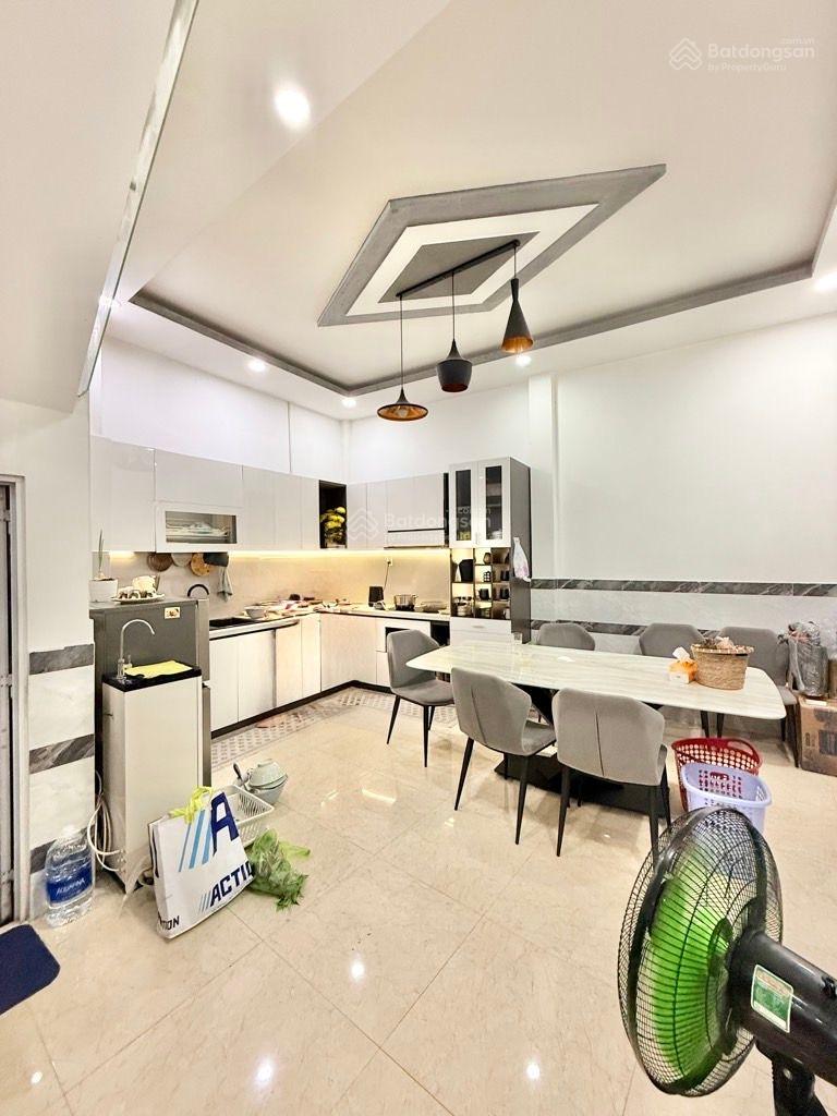 NGAY KHU TÊN LỬA - NỞ HẬU 5M7 - 2 TẦNG KIÊN CỐ - NHÀ ĐẸP VÀO Ở NGAY - QUA AEON MALL 5P