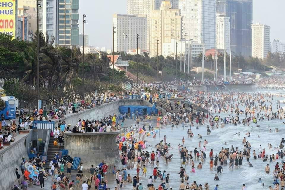 BÁN ĐẤT XÂY KHÁCH SẠN DT 275M2 - HOÀNG HOA THÁM VŨNG TÀU - XD 7 TẦNG + HẦM NGAY NGÃ TƯ KD SẦM UẤT