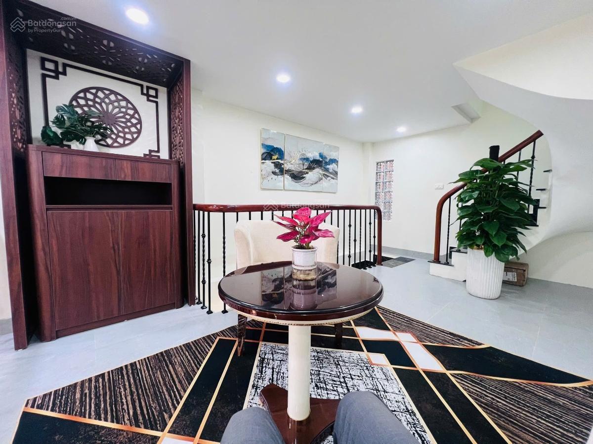 Nhà đẹp phố Lạc Long Quân, lô góc, sát phố, ngõ thông, kinh doanh, nội thất đẹp, ở sướng