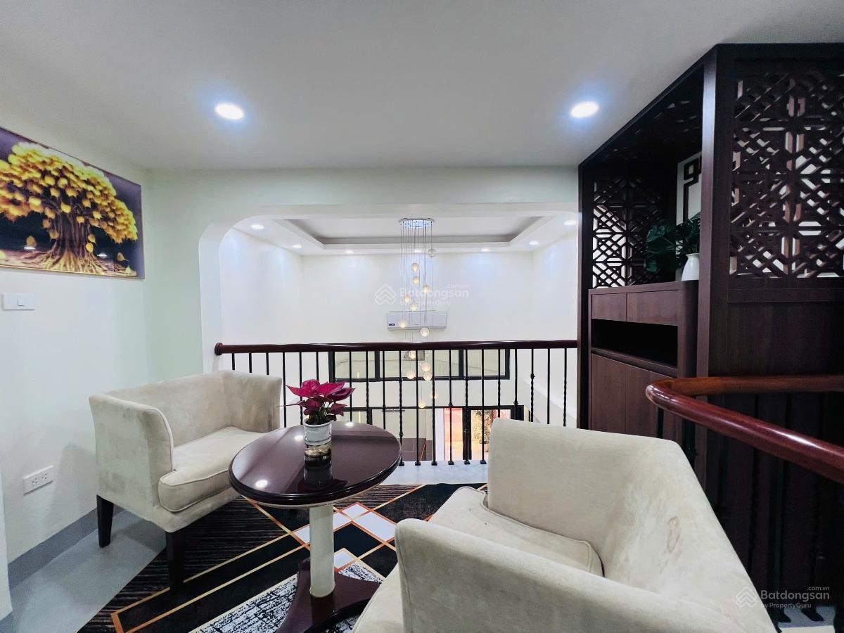 Nhà đẹp phố Lạc Long Quân, lô góc, sát phố, ngõ thông, kinh doanh, nội thất đẹp, ở sướng