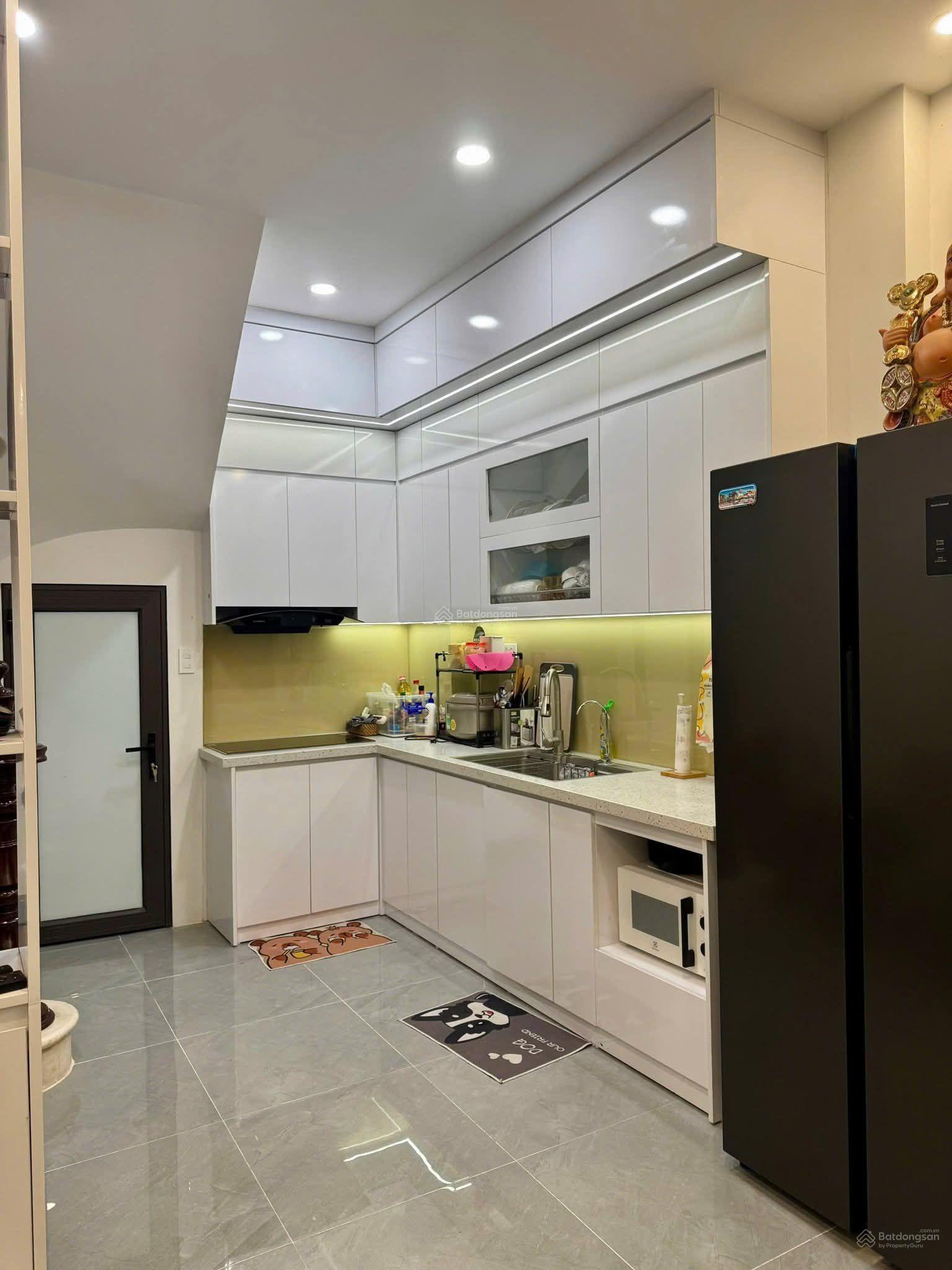 Nhà đẹp phố Lạc Long Quân, lô góc, ô tô gần, ngõ thông, giá tốt Nhà đẹp phố Lạc Long Quân, lô góc, ô tô gần, ngõ thông, giá tốt