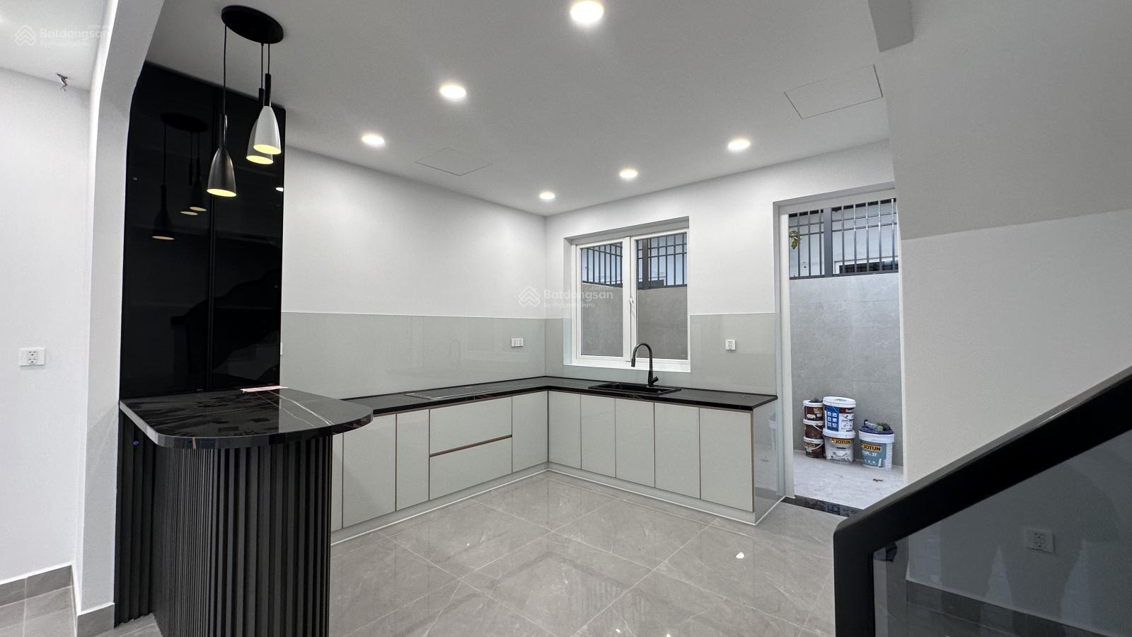 Cho thuê BT 3PN, 3 tầng, 90m2 tại Dragon Village, 13 triệu, Q9, HCM, hàng hiếm tại Hot! Cho thuê BT 3PN, 3 tầng, 90m2 tại Dragon Village, 13 triệu, Q9, HCM, hàng hiếm tại Hot!