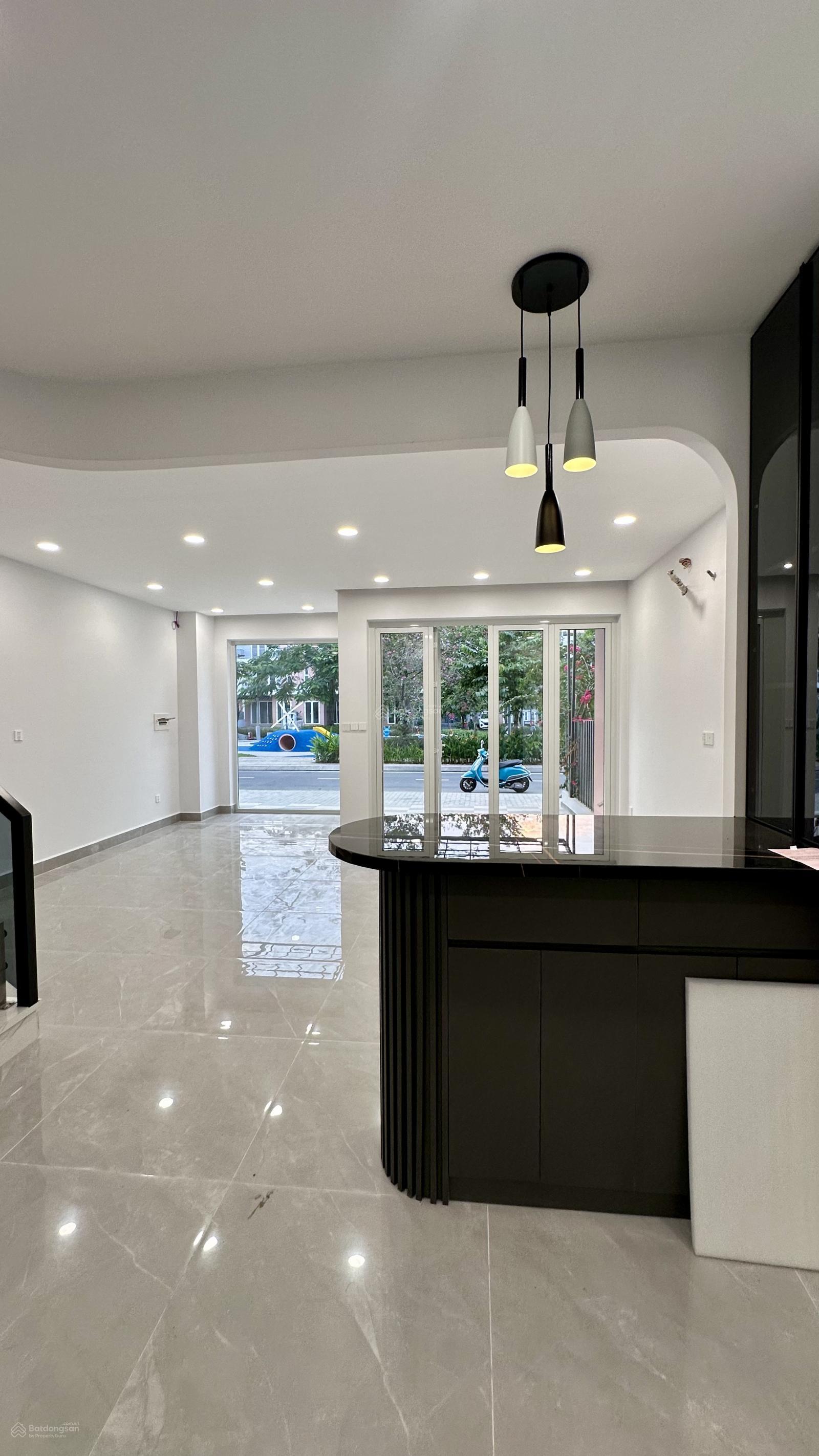 Cho thuê BT 3PN, 3 tầng, 90m2 tại Dragon Village, 13 triệu, Q9, HCM, hàng hiếm tại Hot! Cho thuê BT 3PN, 3 tầng, 90m2 tại Dragon Village, 13 triệu, Q9, HCM, hàng hiếm tại Hot!