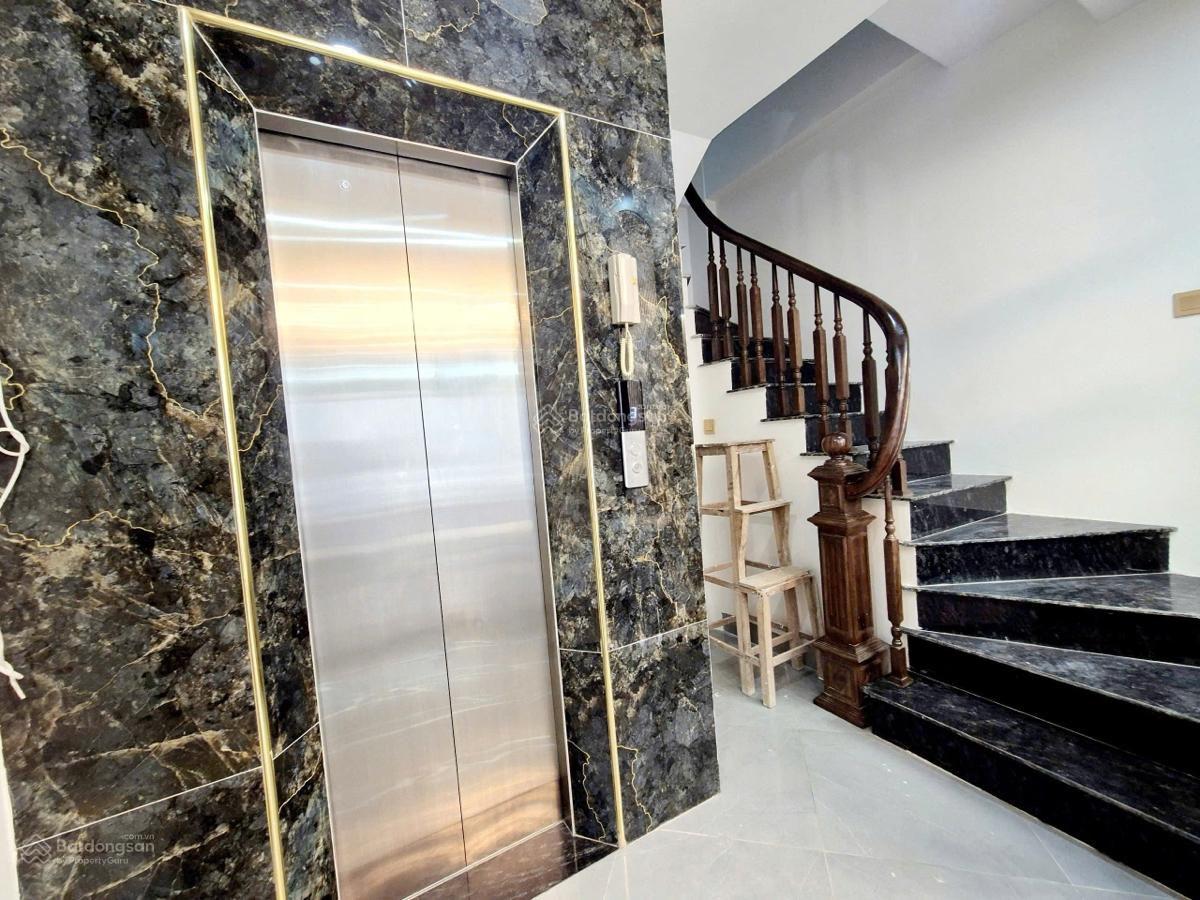 Đỉnh! Phân lô Xuân La ôtô đỗ cửa, bãi ôtô, ngõ thông, 6T thang máy, tặng NT gỗ nhập, xây mới ở ngay