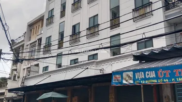 Bán tòa nhà CHDV ngay Tên Lửa, 15x20m, cho thuê 300tr/tháng, giá chỉ 48 tỷ
