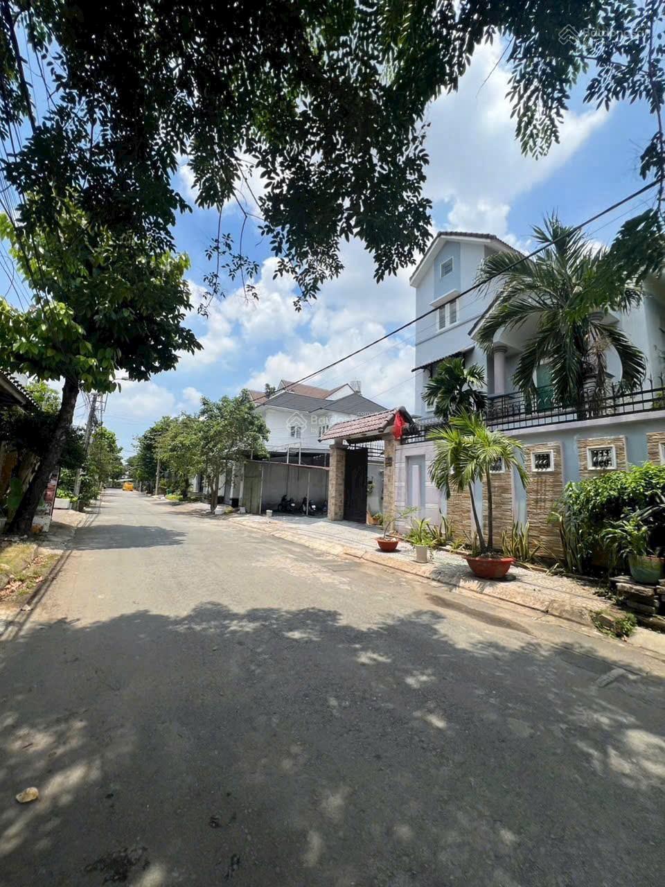 Hàng ngộp ( 20x20 )Chính chủ Cần Bán Nhanh trước tết, Đường số 4, p. Hiệp Bình Chánh, Q. Thủ Đức Hàng ngộp ( 20x20 )Chính chủ Cần Bán Nhanh trước tết, Đường số 4, p. Hiệp Bình Chánh, Q. Thủ Đức