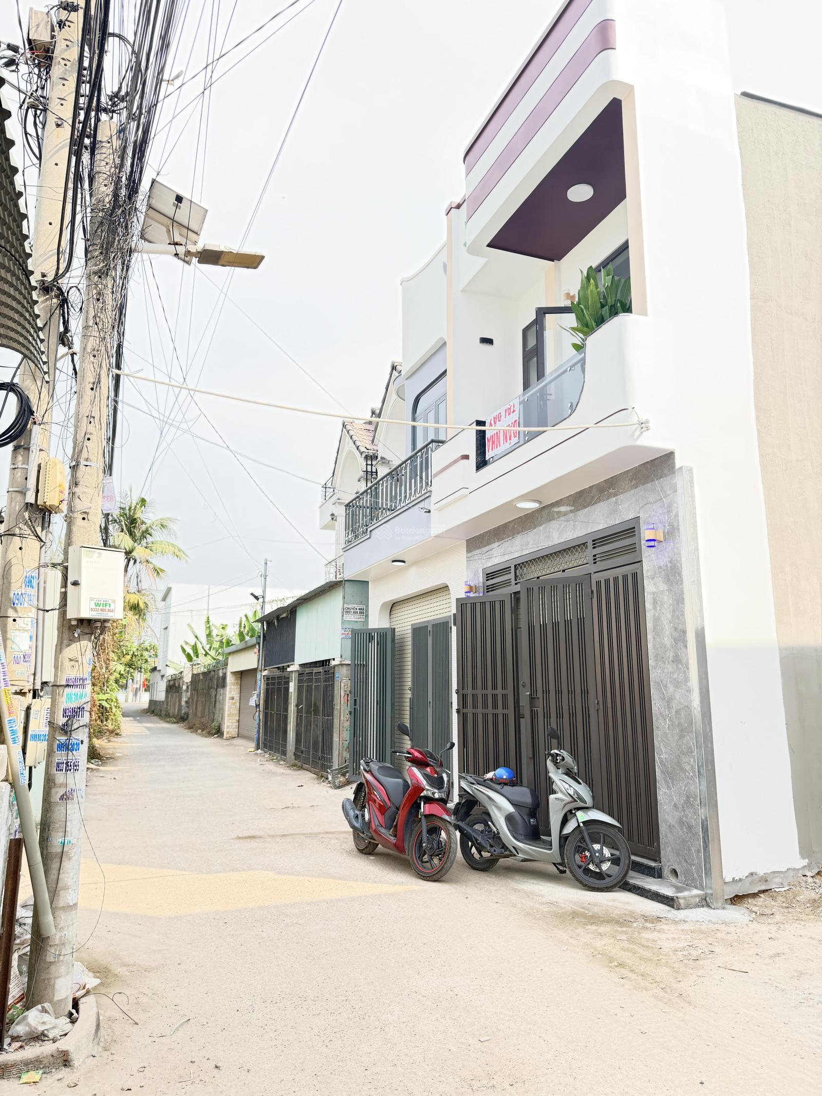 Bán nhà hoàn công 1 trệt 1 lầu phường Biên Hoà. DT: 4,2x19,4=81,6m2. Giá: 4tỷ đường xe tải