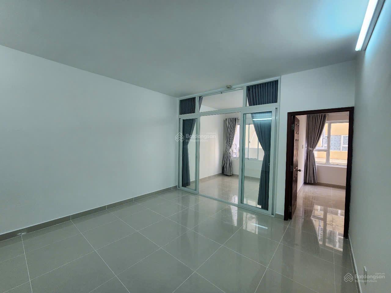 Chung cư OSC Land, bán căn hộ 58m2, 2PN cách biển Bãi Sau 300m. Giá 2.45 tỷ