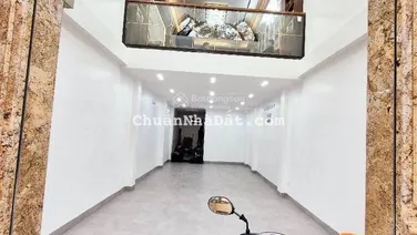 Bán Nhà Mặt Phố Đền Lừ II, 33,2 tỷ, 51m2, 7 tầng, 3PN + 5WC