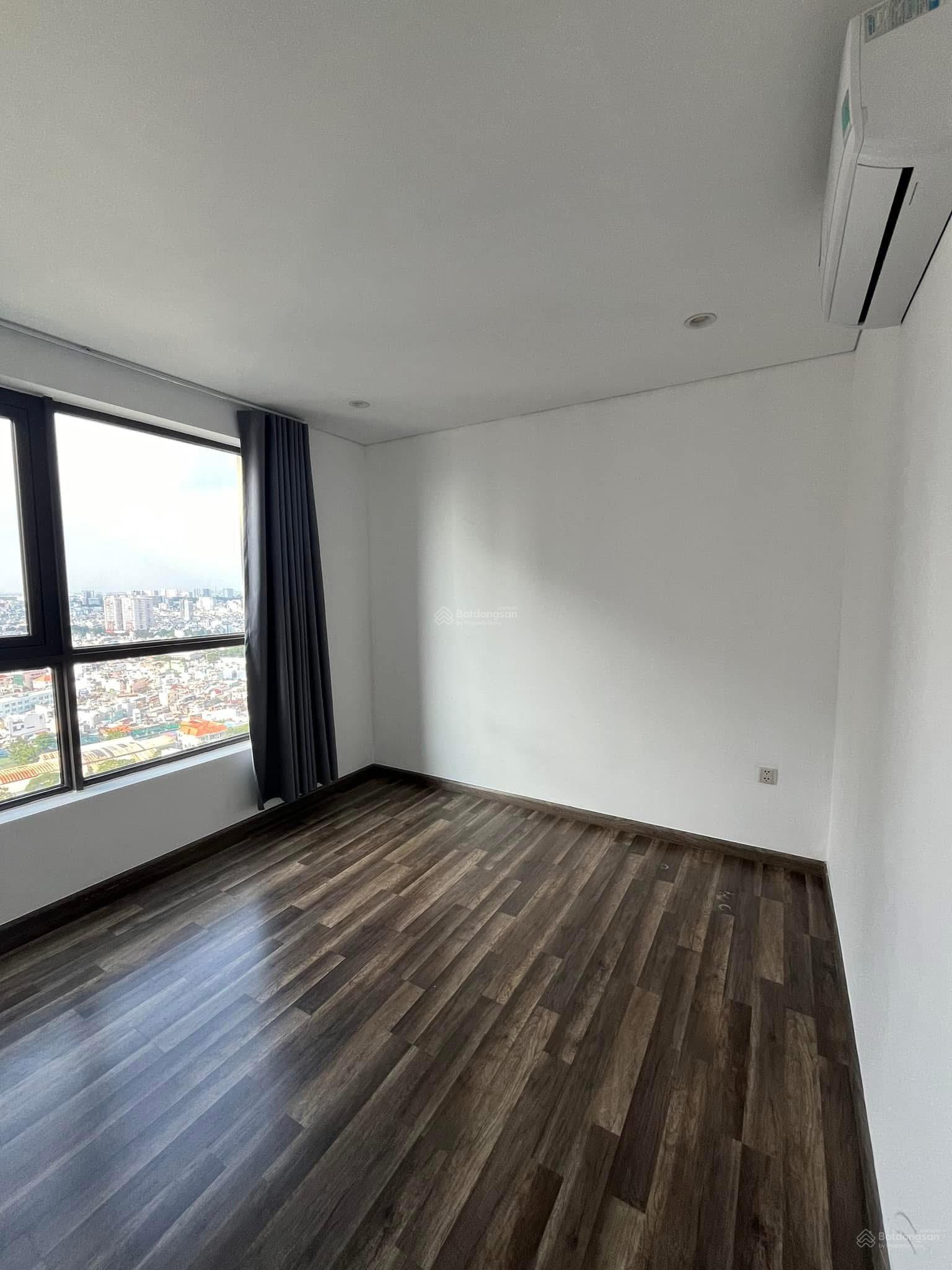 Cần Bán Gấp căn hộ 2pn2wc, 75m2, full nội thất tầng cao view đẹp LH: 0938 990 ***