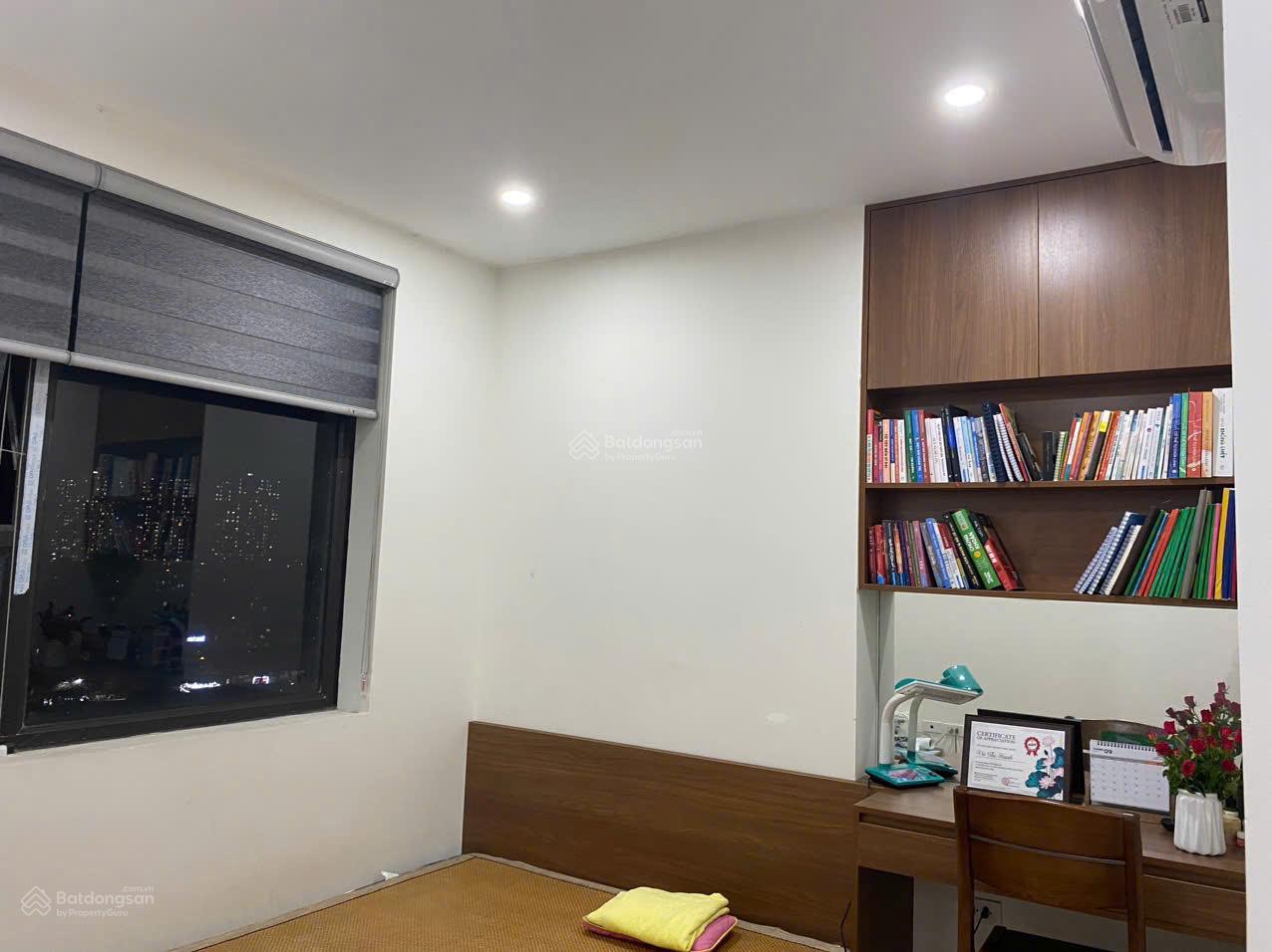 Chính chủ cho thuê căn 64m2 2ng 2vs full nội thất tại trung tâm phố Nhổn giá 8,5tr ô tô để dưới hầm