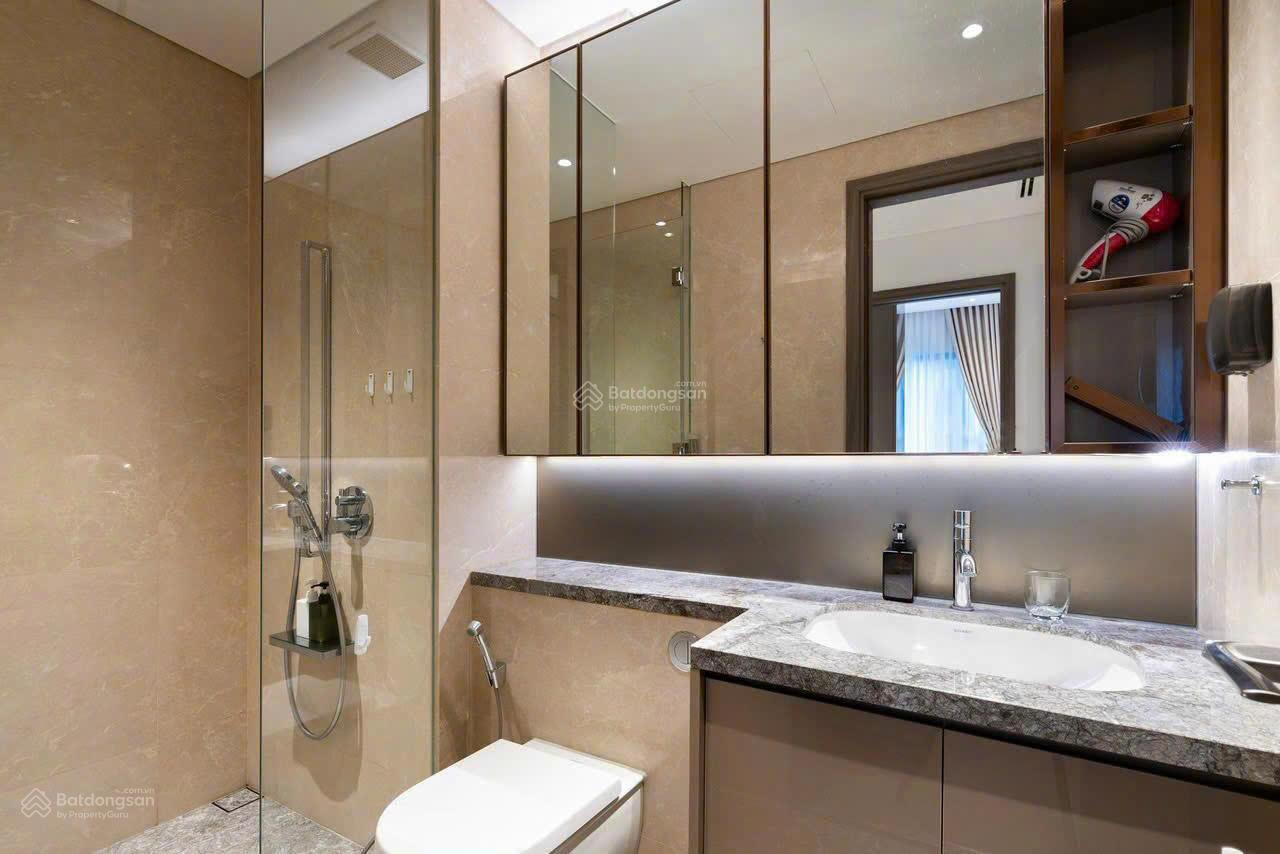 Chủ nhà chuyển định cư cần bán nhanh 3PN tại CHCC Res Green Tower. Liên hệ: 0379 944 ***