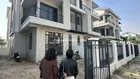 Bán biệt thự song lập 180m2 trong khu đô thị Singapore, vị trí cực đẹp, sổ hồng trao tay