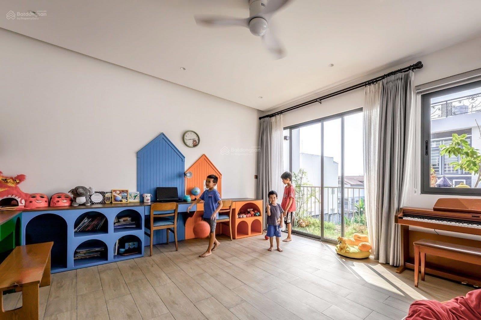 **Bán nhà hẻm Nghĩa Phát ** phường 6, Tân Bình; (4,5*13m) 5 tầng dòng tiền; trục CMT8