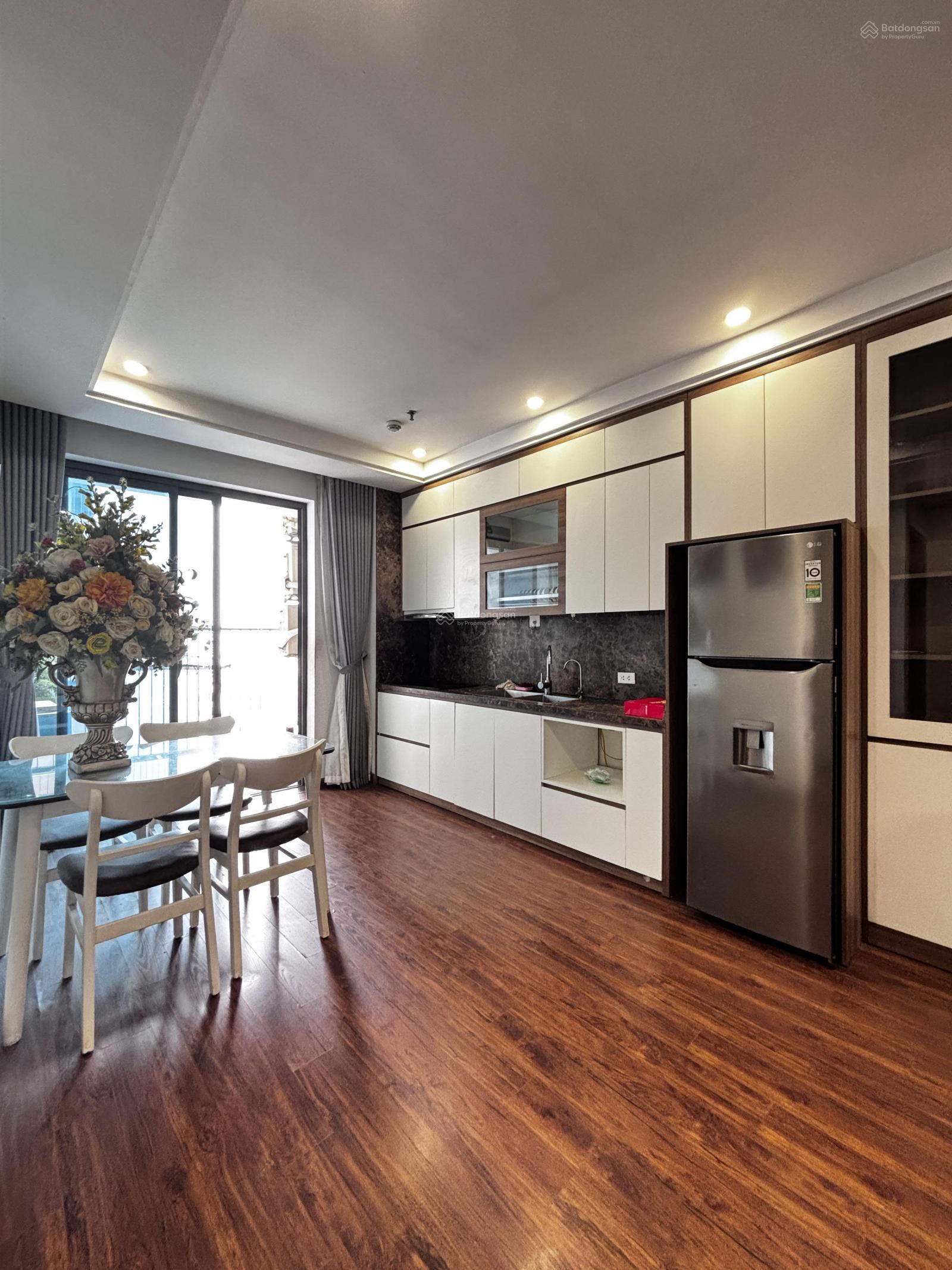 Có slot ô tô, hướng đẹp, 100m2, giá 9.8 tỷ có thương lượng