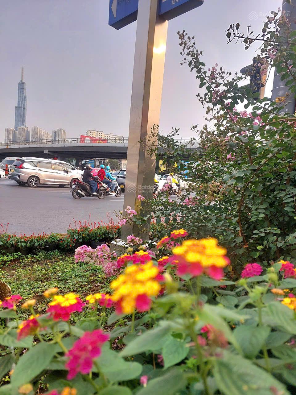 CHO THUÊ NHÀ MẶT TIỀN, NGÃ TƯ HÀNG XANH, Q. BÌNH THẠNH CHO THUÊ NHÀ MẶT TIỀN, NGÃ TƯ HÀNG XANH, Q. BÌNH THẠNH