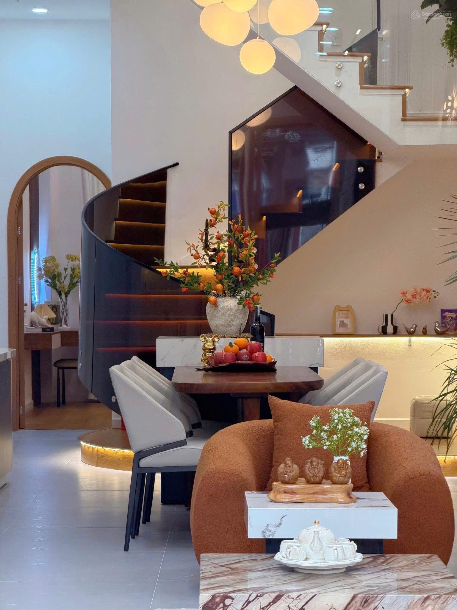 Cần bán gấp căn nhà kiệt oto Hoàng Diệu, Hải Châu, Đà Nẵng