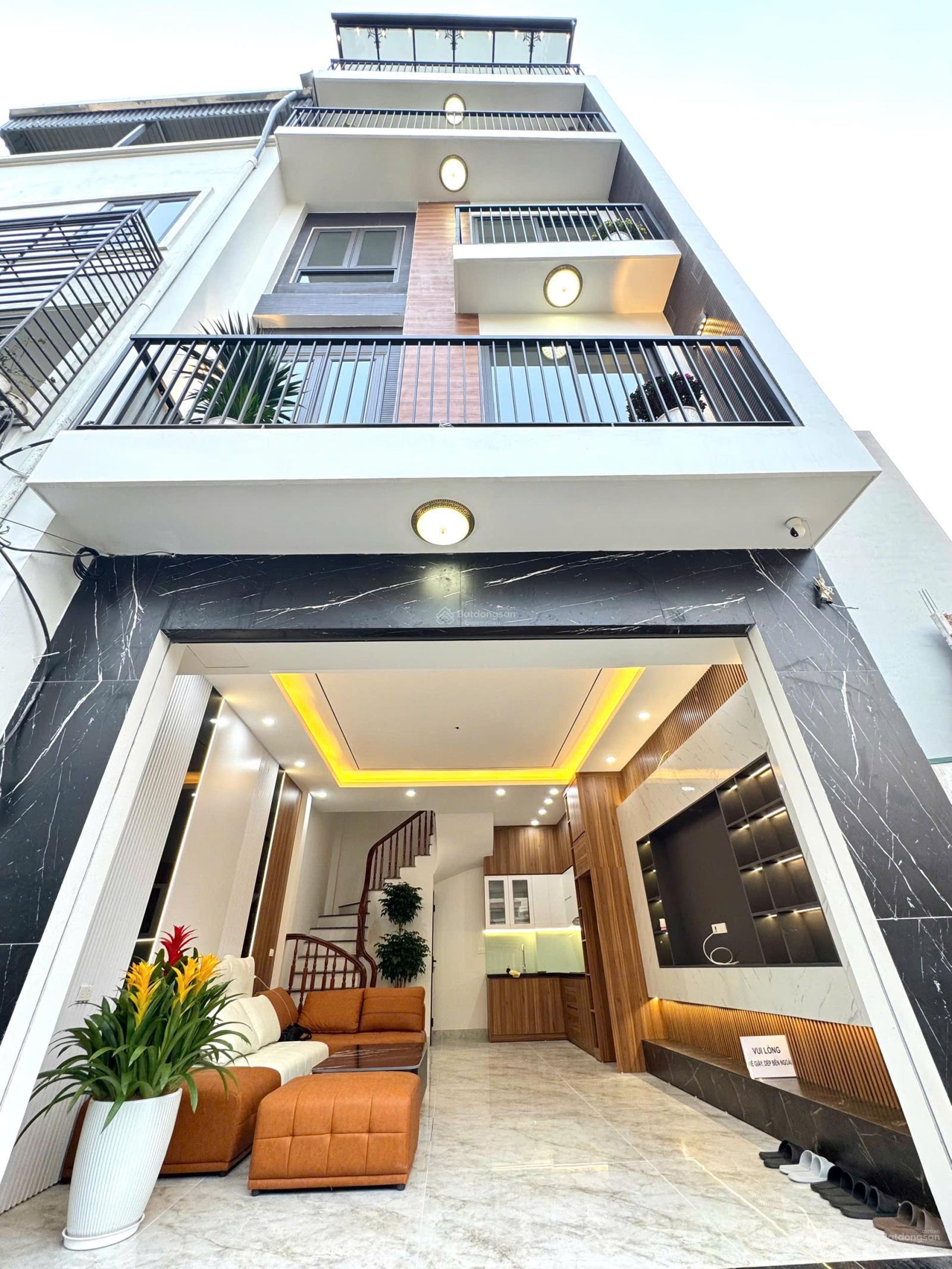 Nhà đẹp Nguyễn Văn Cừ - Long Biên 40m ngay cầu chương dương giá 8,6 tỷ ở ngay