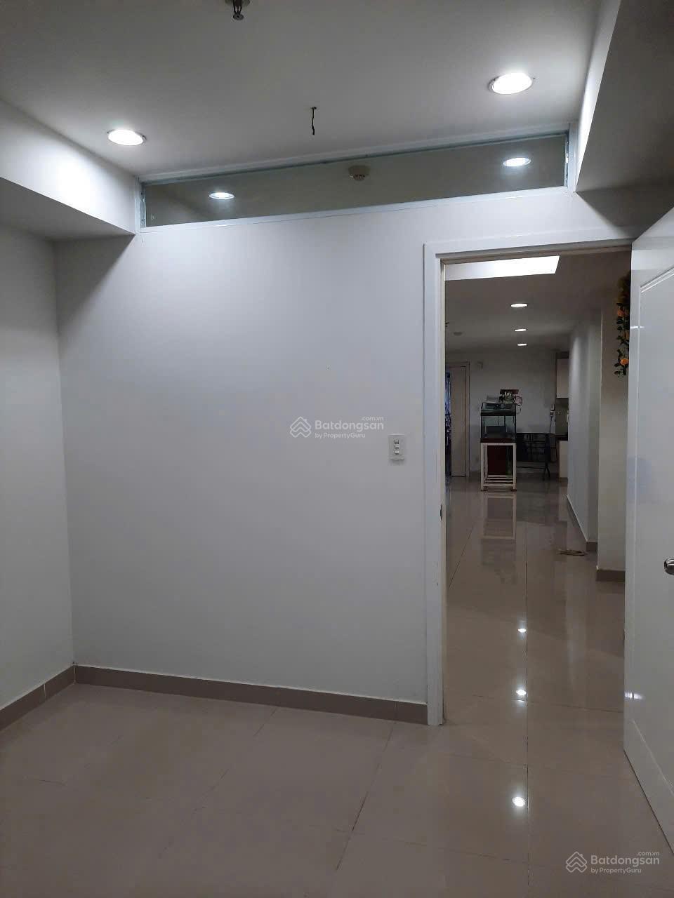 Bán gấp căn hộ Conic Skyway. DT: 90m2. Sổ hồng. 3PN và 2WC. Nhà sạch đẹp