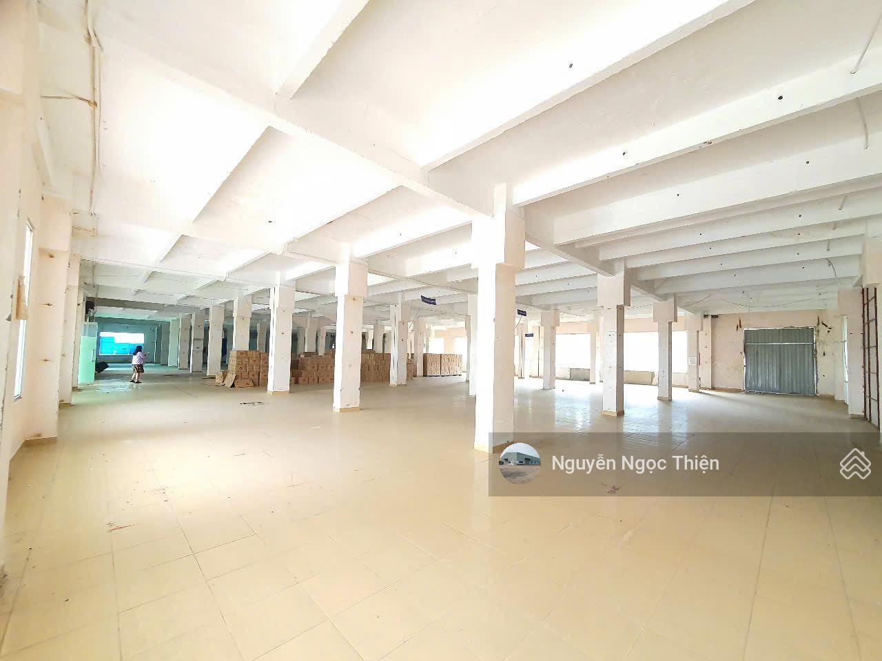 Cho thuê toà nhà 3 tầng mặt tiền Võ Văn Kiệt, Quận 6