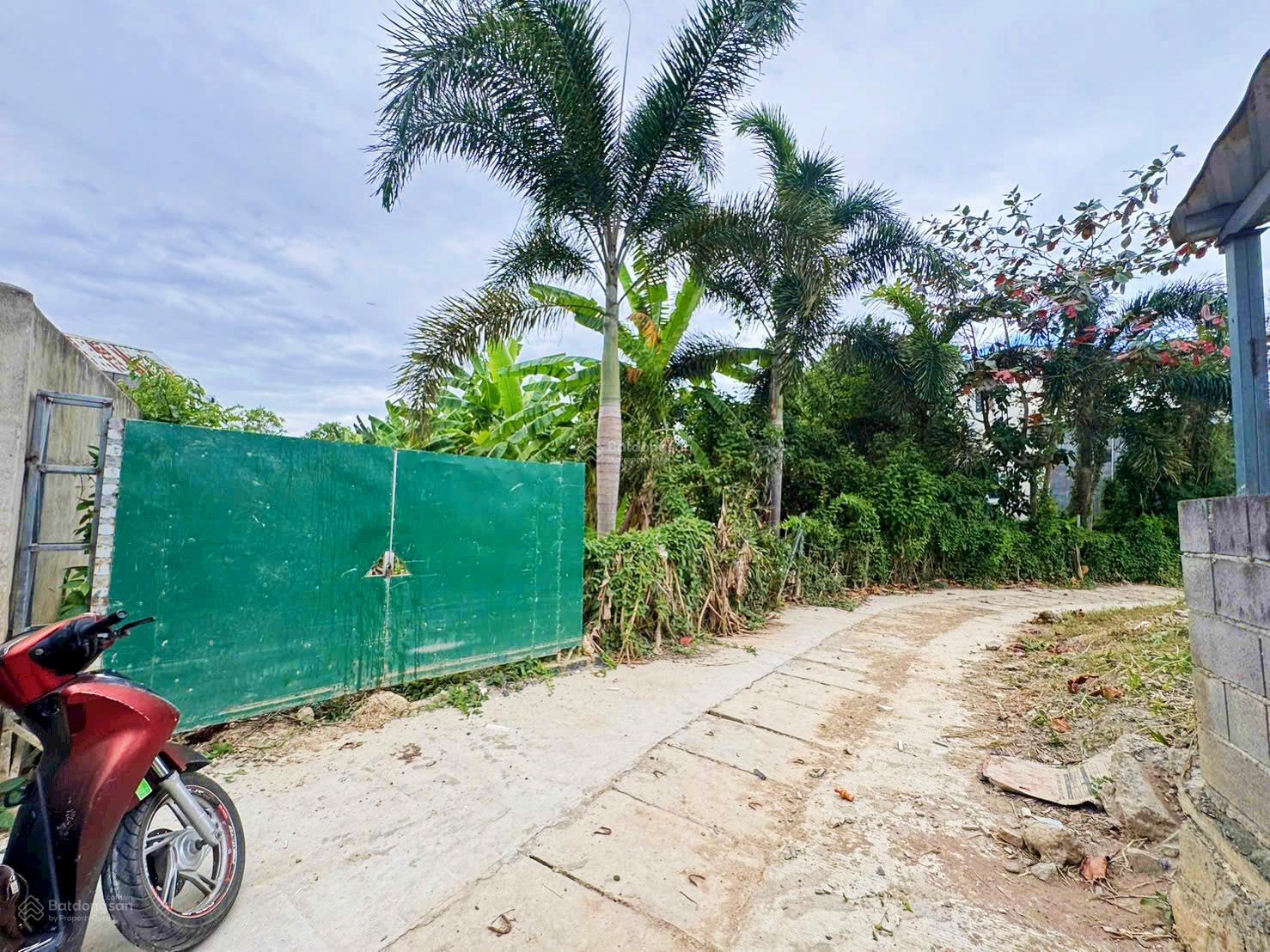 Lô đất siêu rộng, ngang tầm : 20m tha hồ chia lô sát đường 23/10 & Siêu thị MM Mega NT Giá: 9,5 tỷ