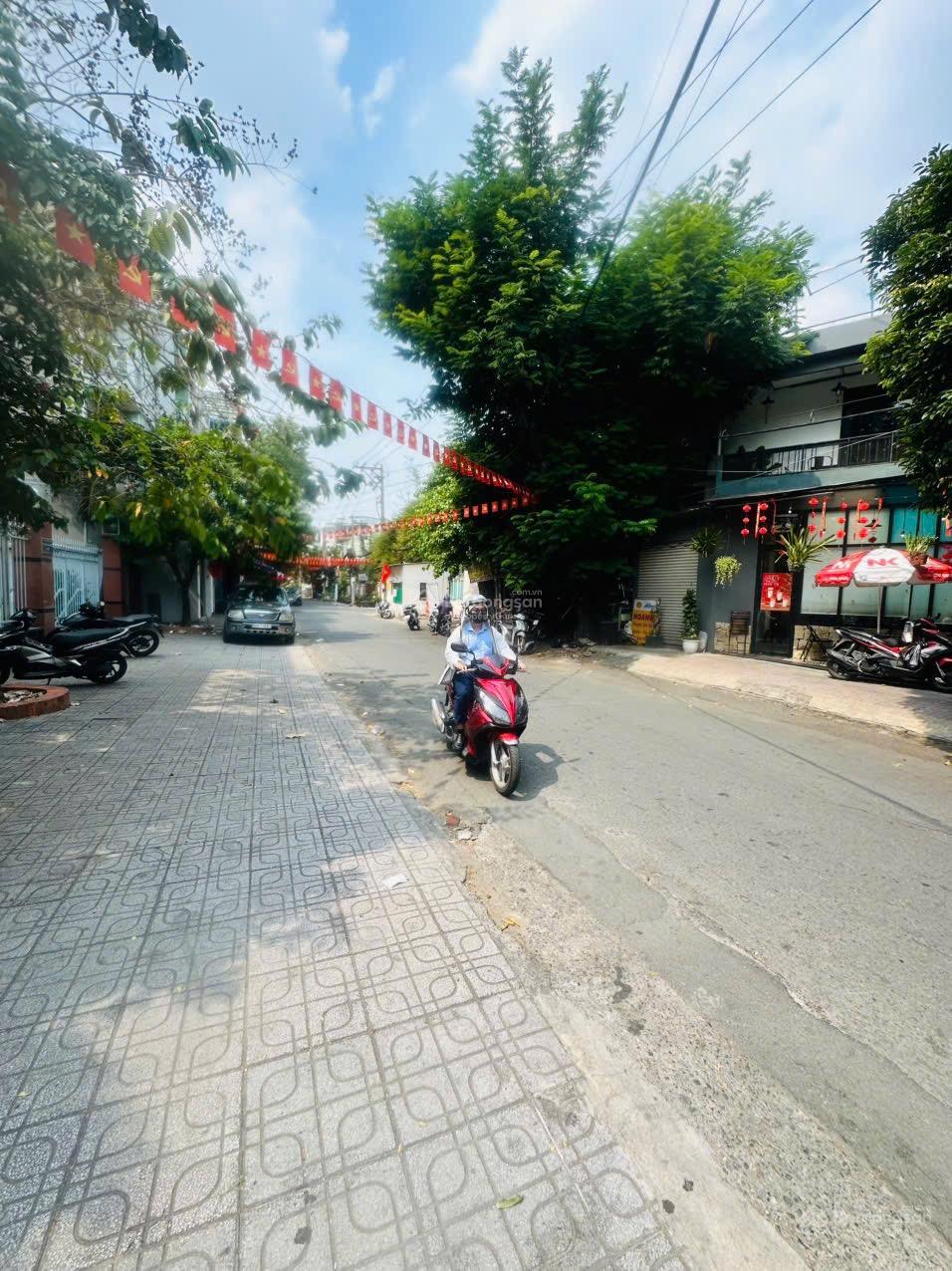ban nha khì vip sat trần thì nghi phuong 10 go vấp diện tích : 4 x12 gia chi 5,68 ty