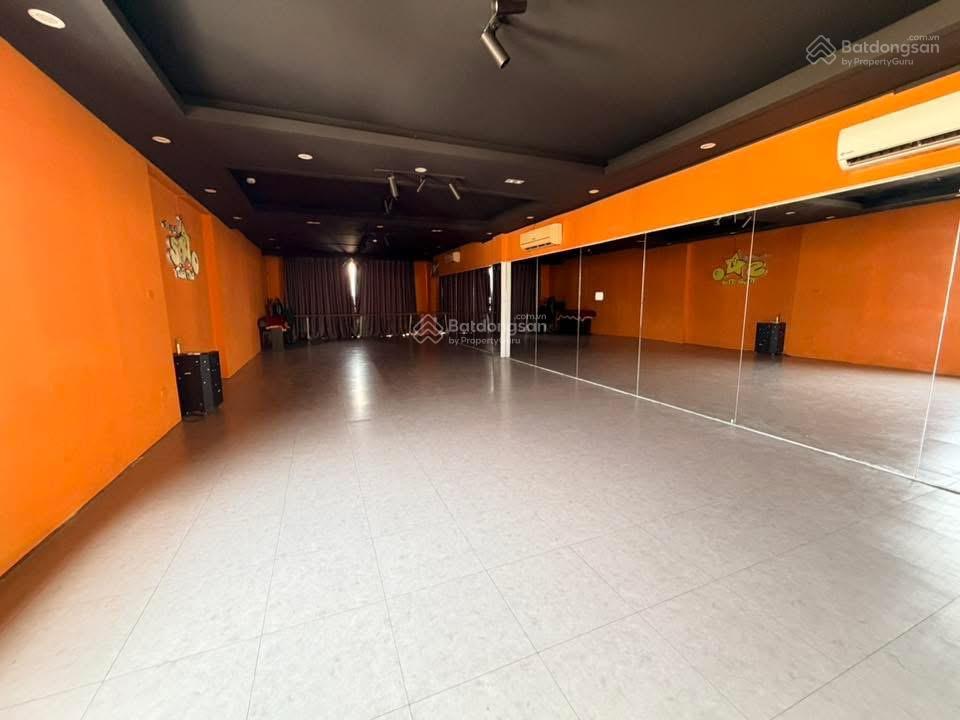 Xã Đàn Building 10 tầng hiện đại siêu đẹp,dòng tiền khủng. Vị trí cực đẹp,chủ ngộp Bank cần bán gấp