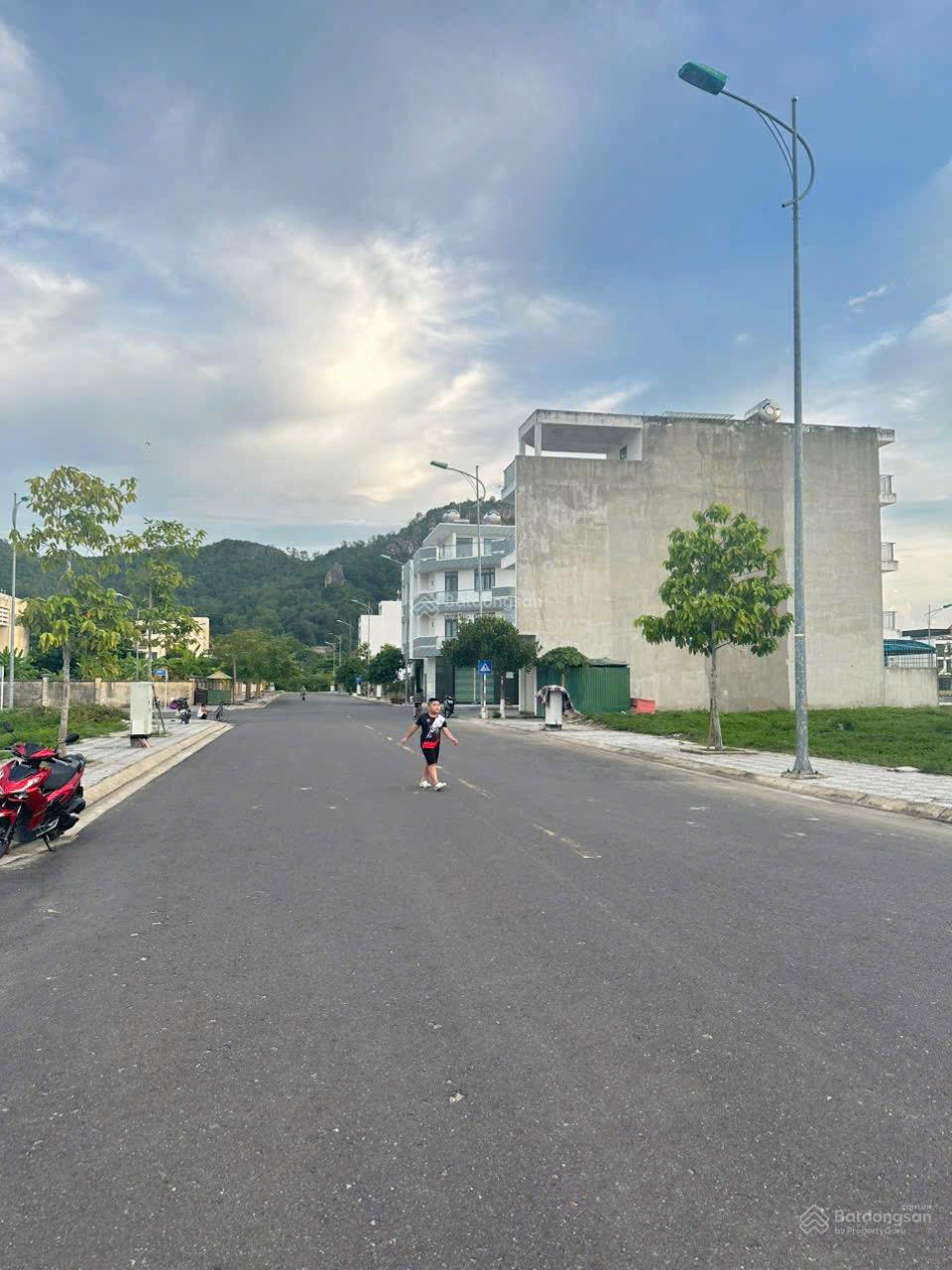 Bán lô đất Nam Vĩnh Hải - hướng Nam - 102,5m ngang 5m - Vĩnh Hải - Nha Trang Bán lô đất Nam Vĩnh Hải - hướng Nam - 102,5m ngang 5m - Vĩnh Hải - Nha Trang