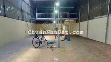 Cho thuê kho ĐHT02 hẻm xe tải thông