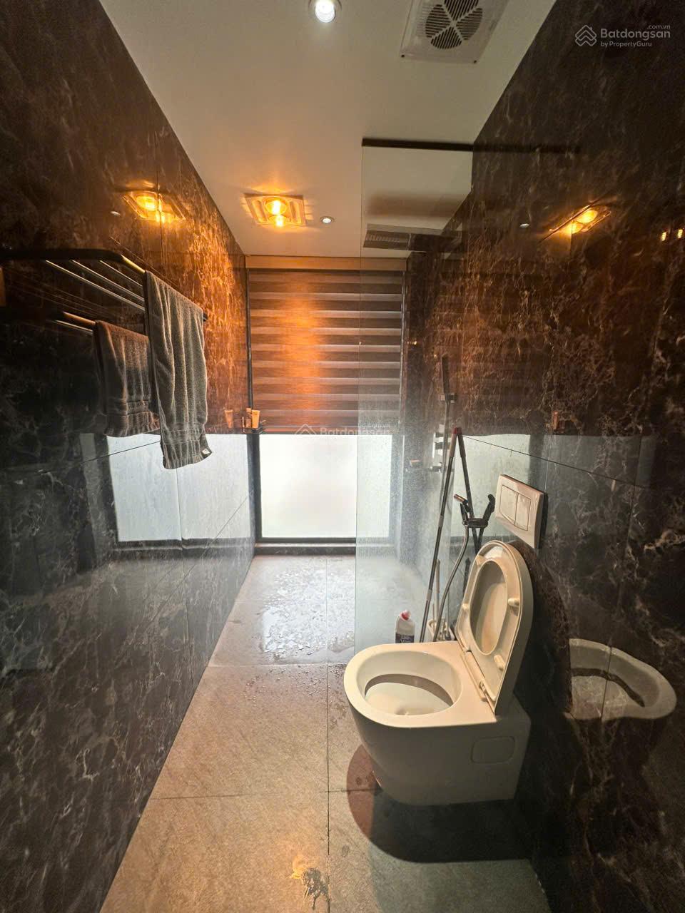 Nhà em bán lại 1 phòng ngủ 52,8m2 giá 2,9 tỷ tòa Lancaster 20 Núi Trúc. LH 0888 486 *** Nhà em bán lại 1 phòng ngủ 52,8m2 giá 2,9 tỷ tòa Lancaster 20 Núi Trúc. LH 0888 486 ***