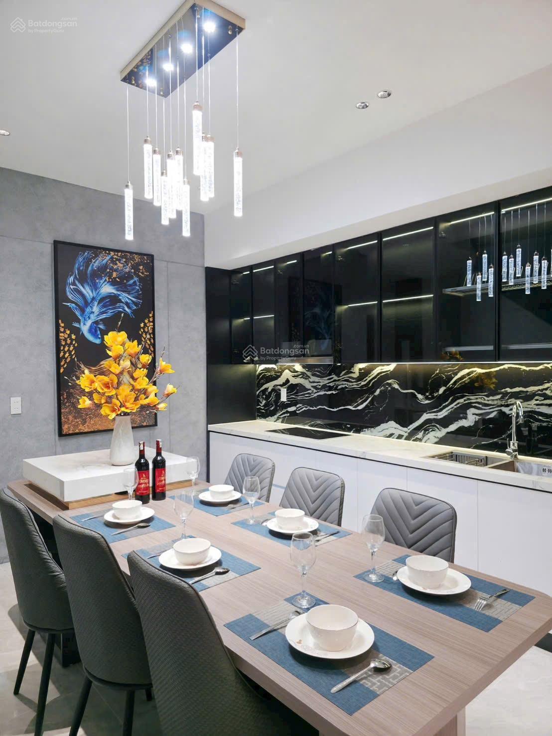 CẦN BÁN GẤP NHÀ 3 TẦNG XÂY MỚI NGUYỄN SẮC KIM- HOÀ XUÂN- ĐÀ NẴNG